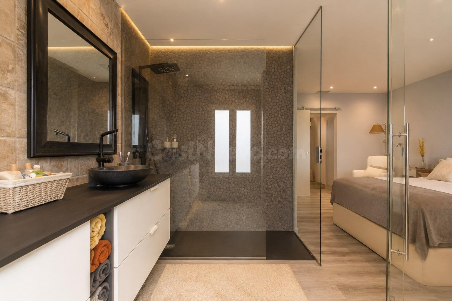 FANTASTICO BUNGALOW A SOLO 150 METROS DE LA PLANTA DE ARENAL - foto 5
