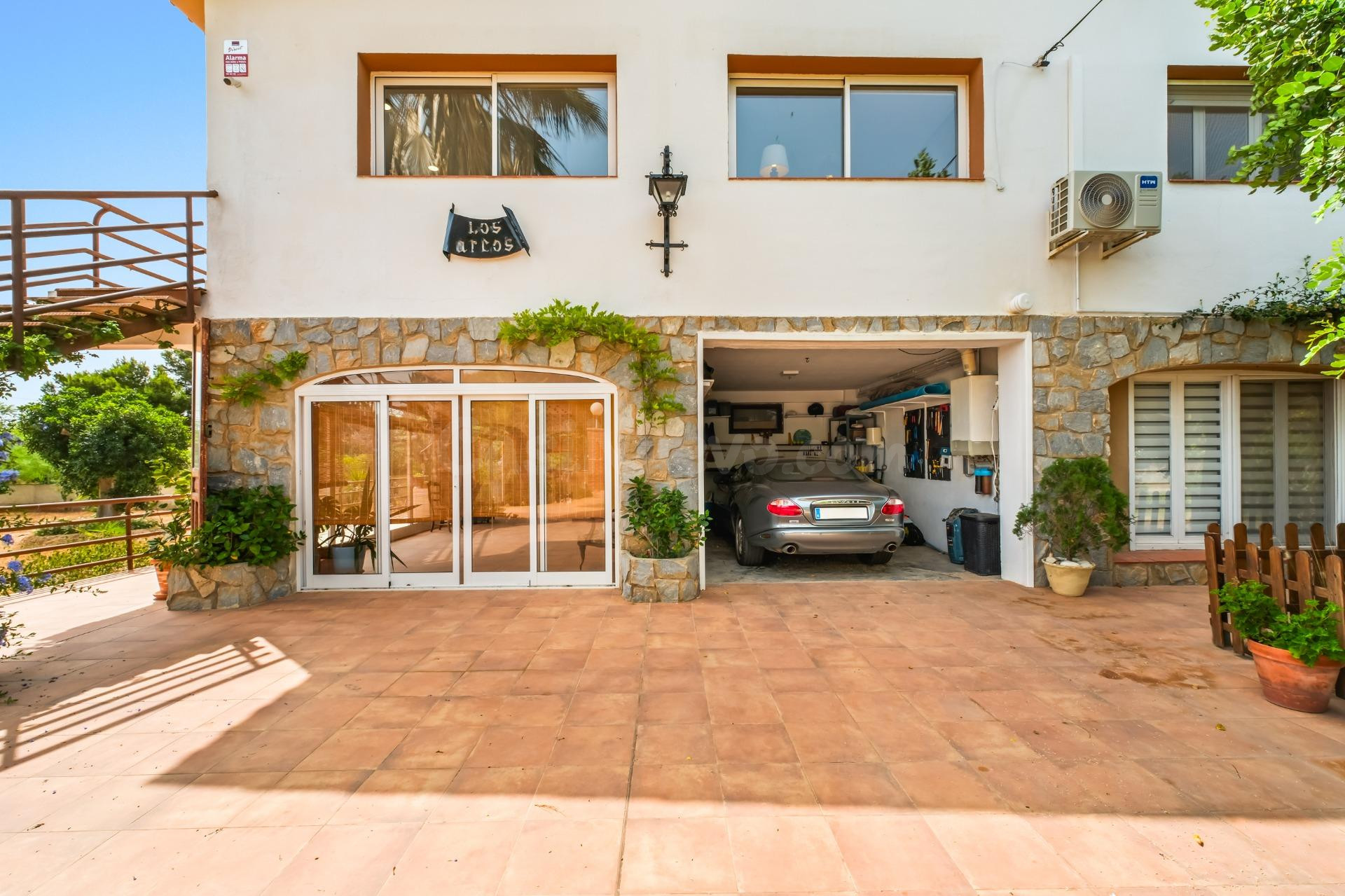 Villa con piscina climatizada y 2.000 m2 de parcela en Los L - foto 2