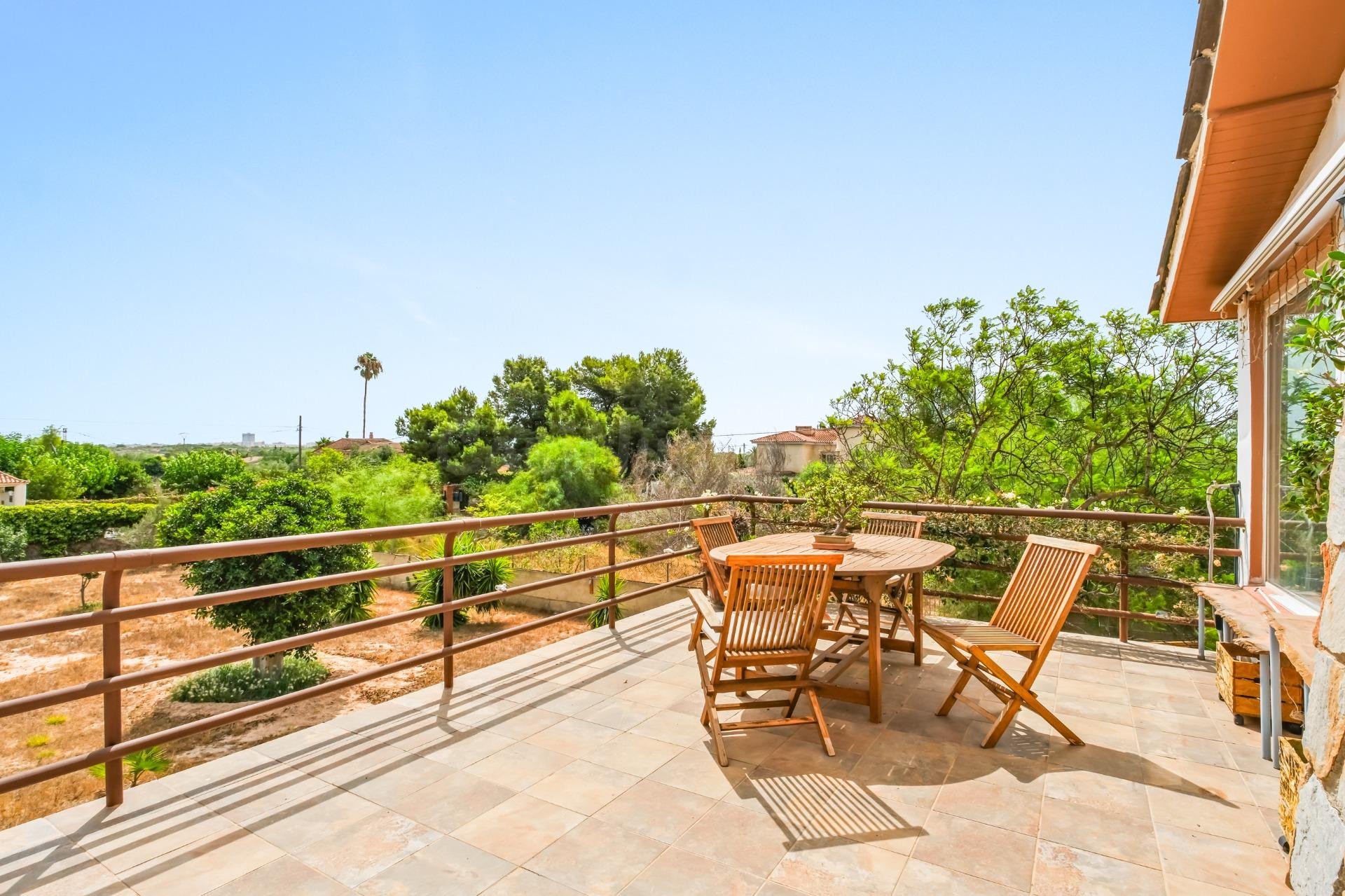 Villa con piscina climatizada y 2.000 m2 de parcela en Los L - foto 5
