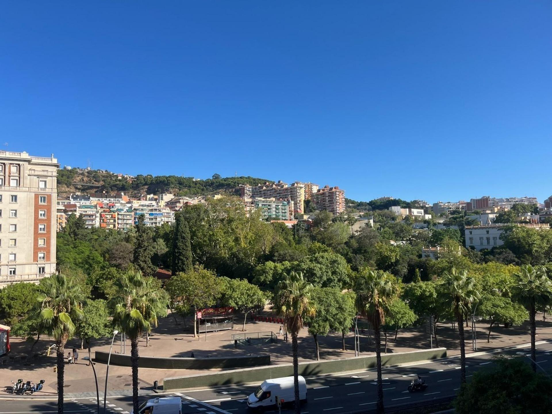 Espacioso piso de 127m2 en Guinardó - foto 2