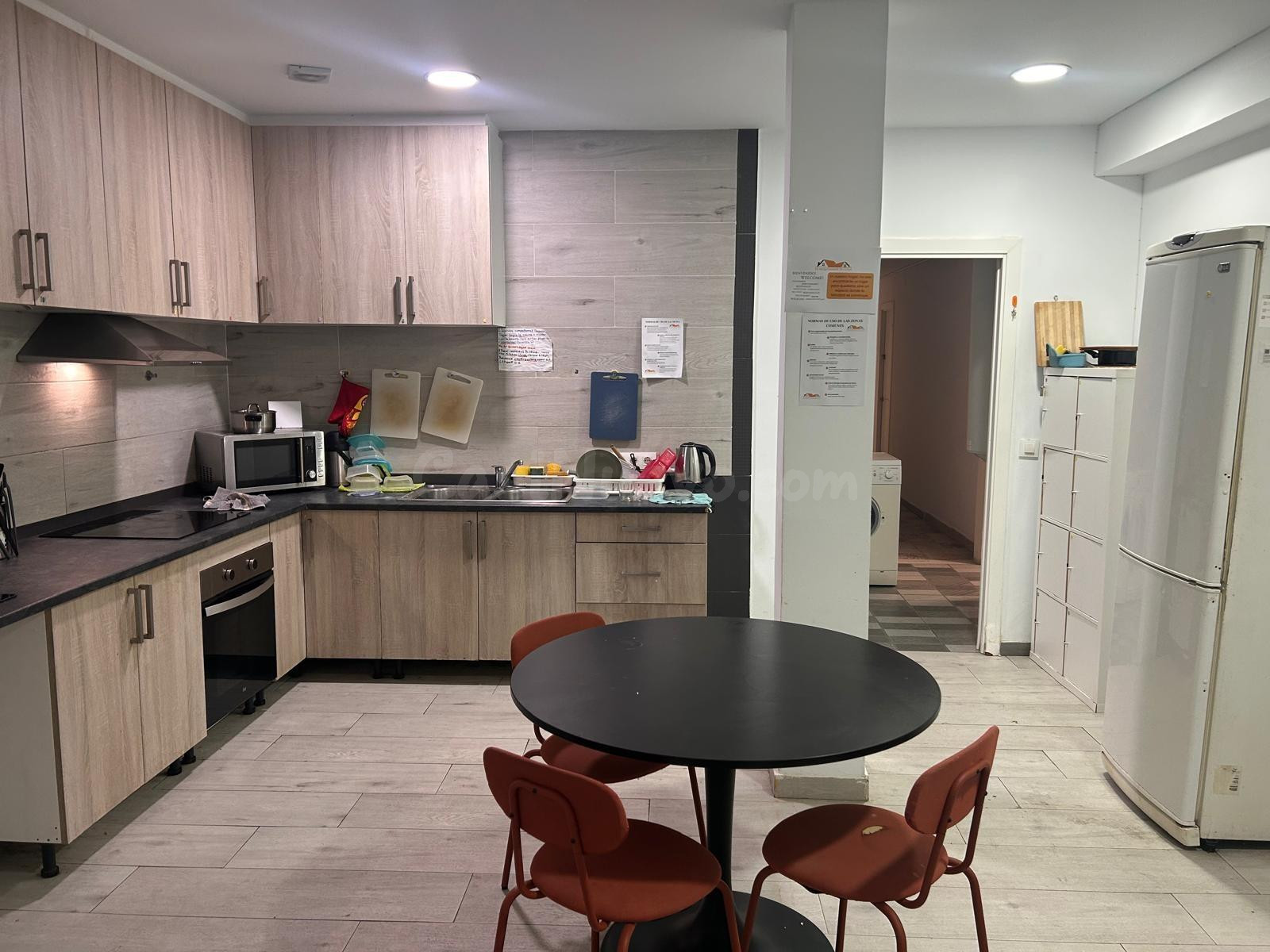 Oportunidad de Inversión en Barcelona: Local Comercial y Viv - foto 5