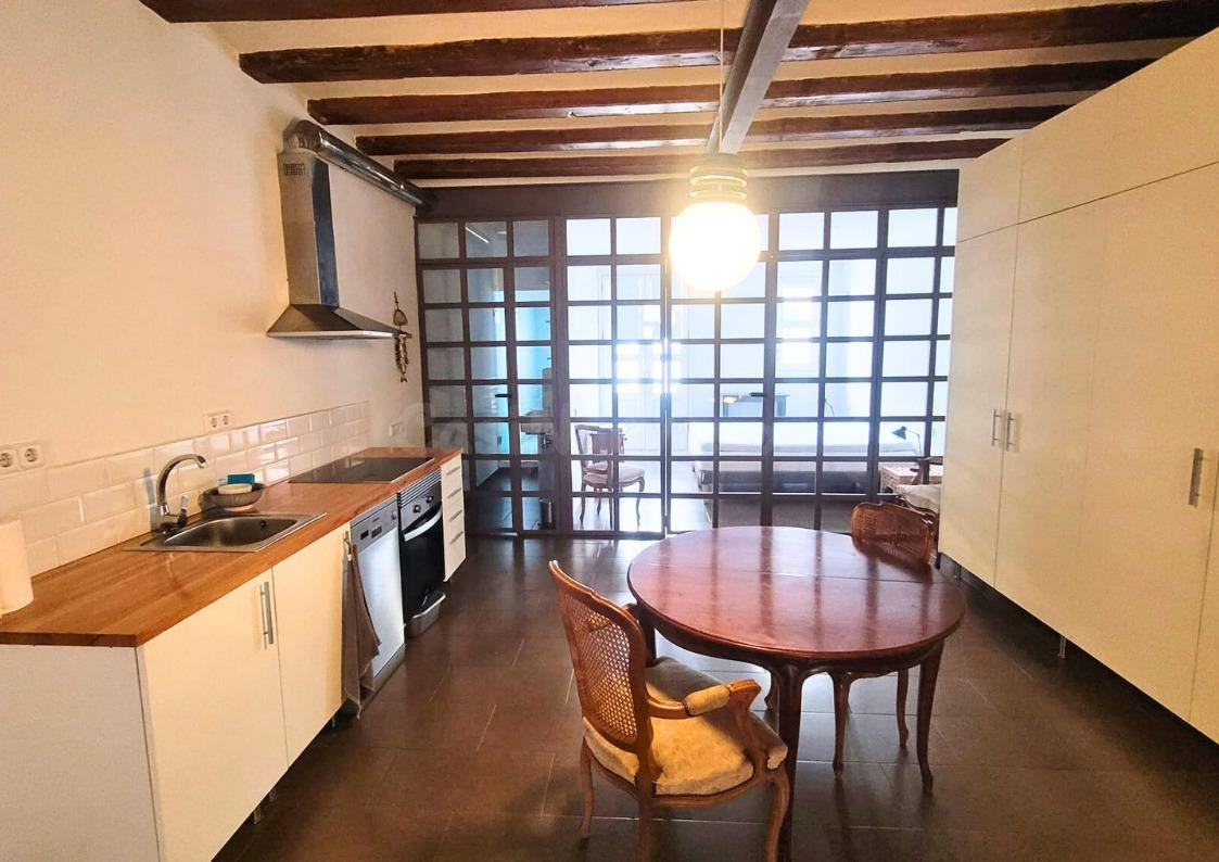 Encantador piso en venta en el centro de Barcelona