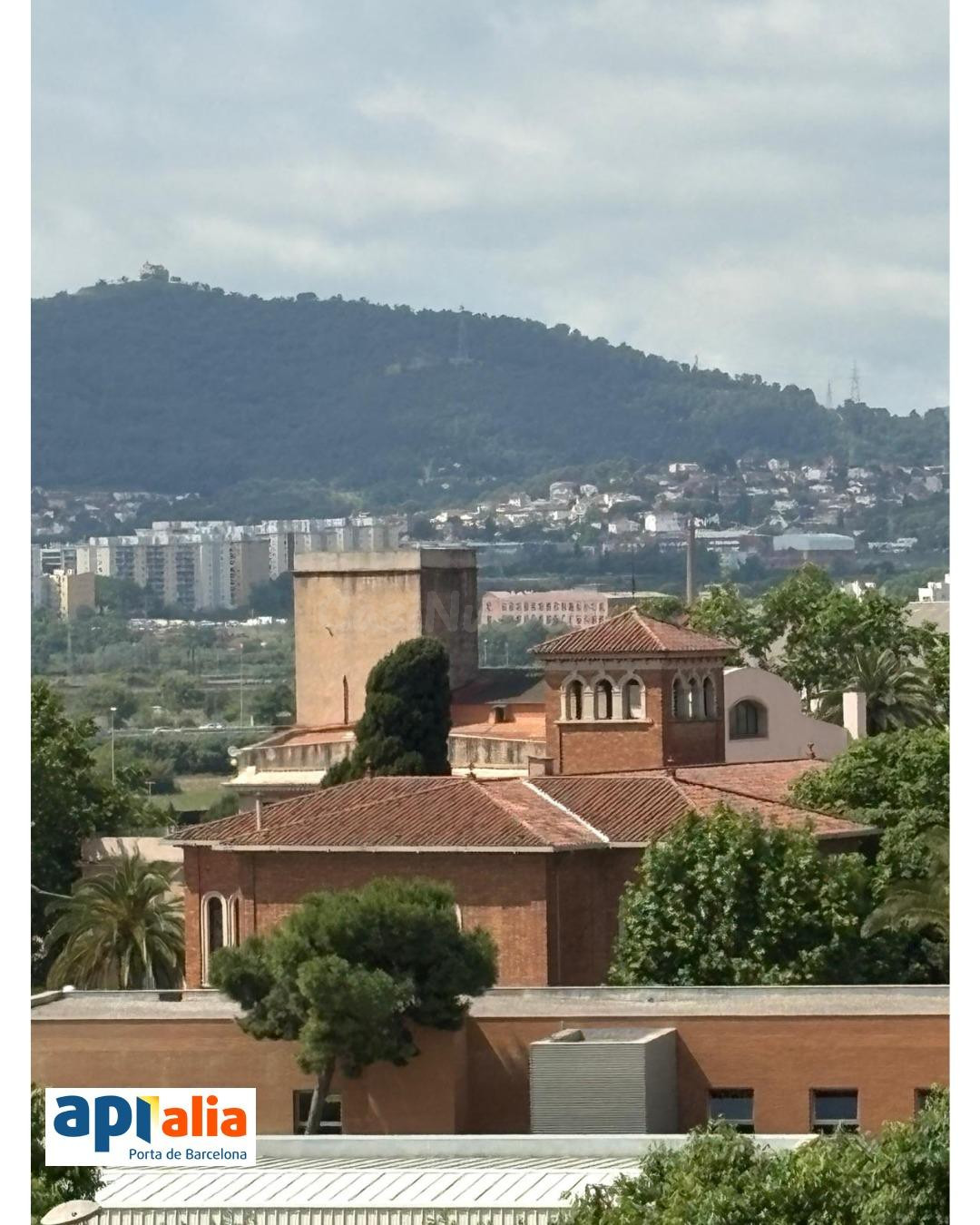 Elegante piso con terraza y parking en Sant Feliu de Llobreg