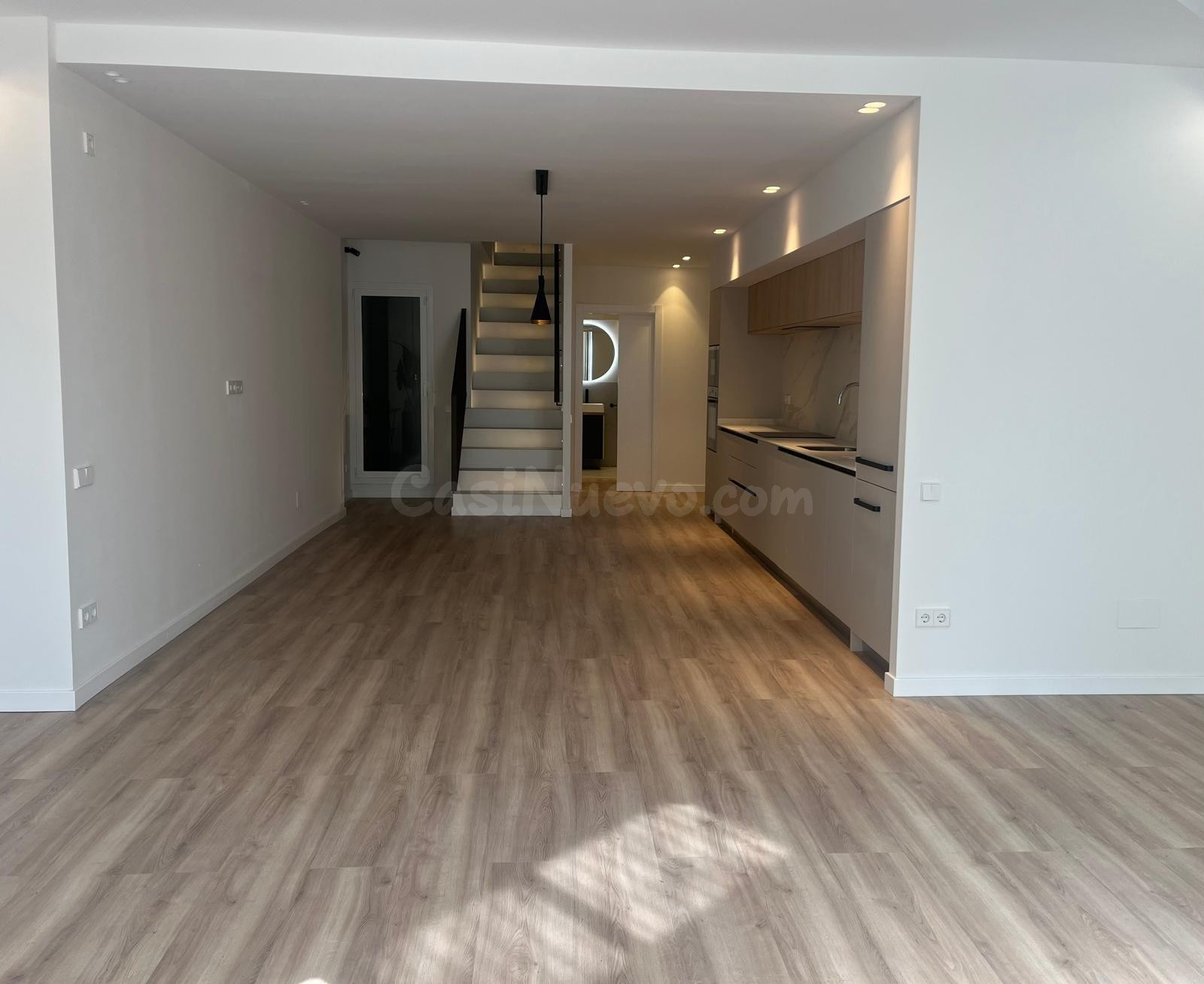 Exclusivo Dúplex en Gràcia: diseño y funcionalidad - foto 2