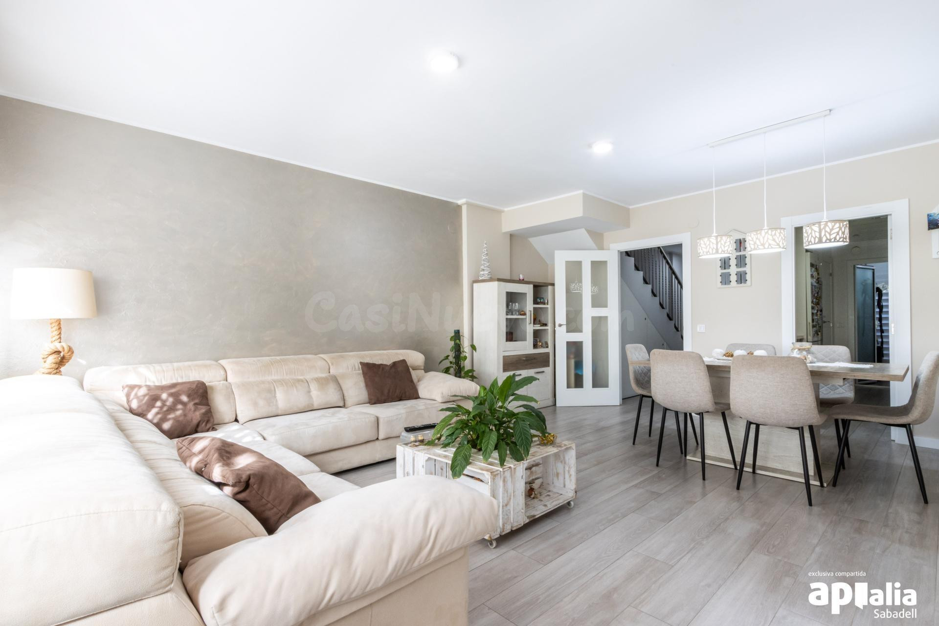 Amplio Dúplex Reformado en el Corazón de Sabadell - Eixample - foto 2