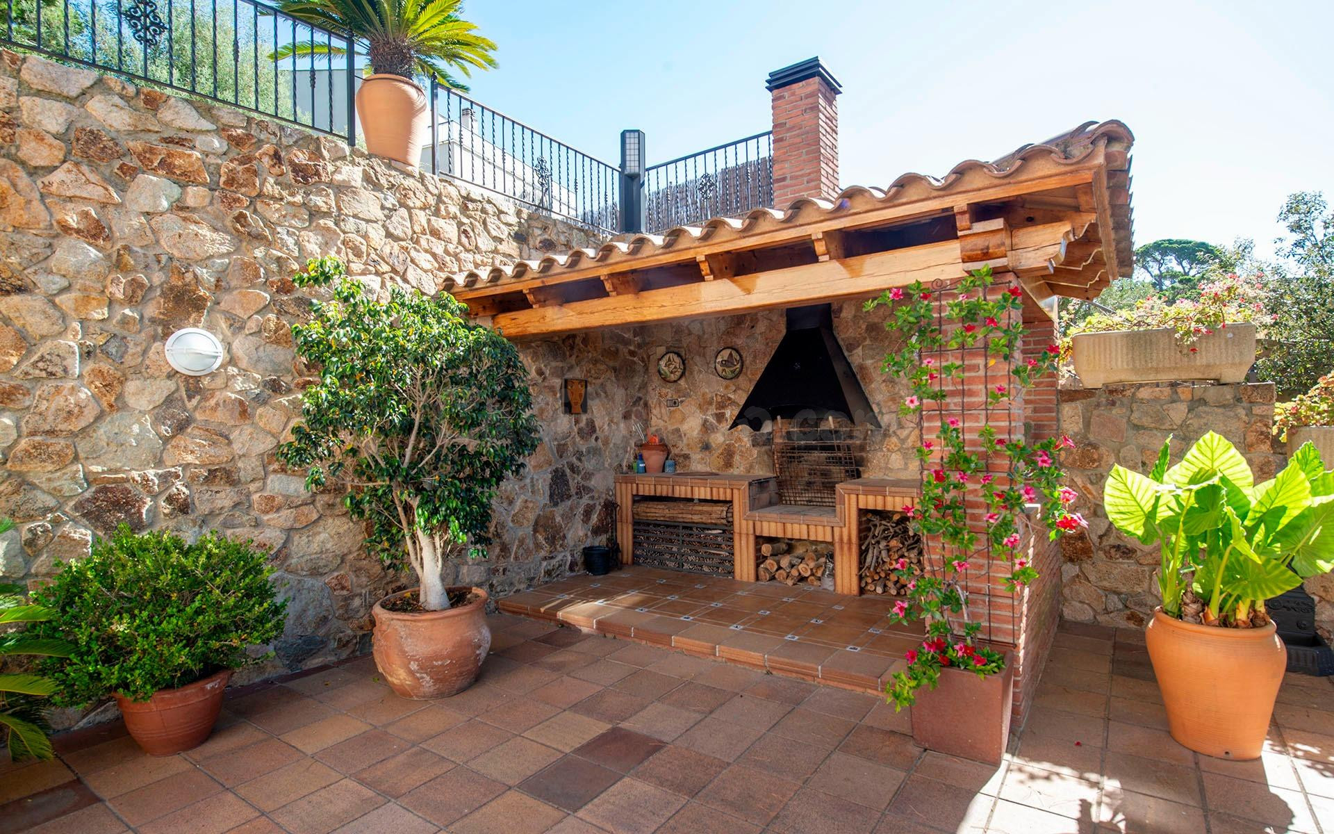 Exclusiva villa con piscina y vistas en la urbanización top  - foto 5
