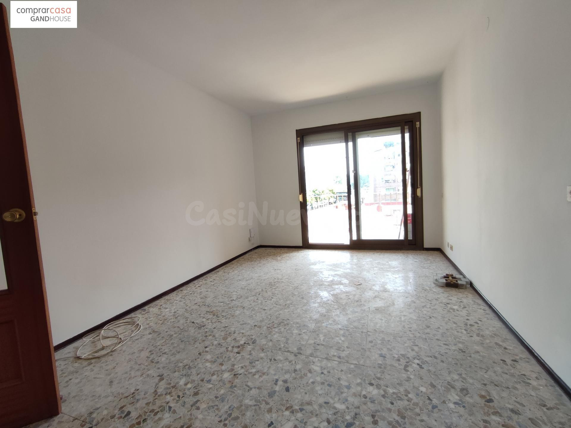 Fabuloso piso en Lloret-Fenals - foto 3