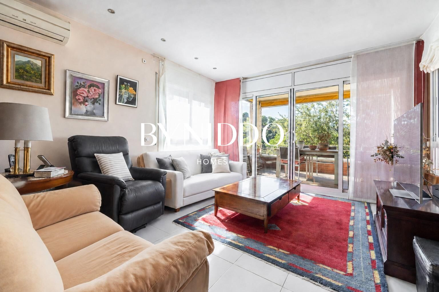 Luminoso piso de 4 habitaciones con terraza junto a la estac - foto 3