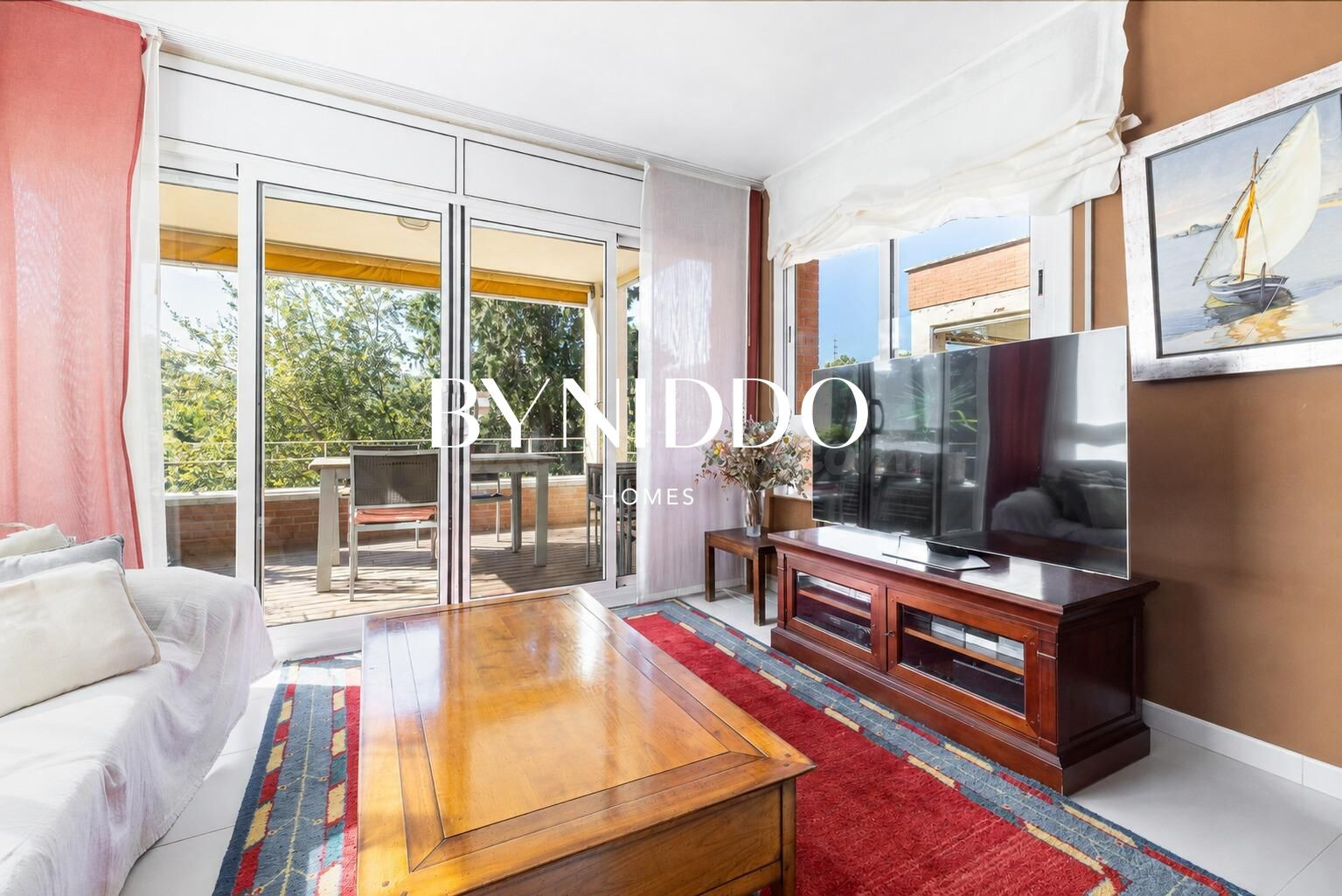 Luminoso piso de 4 habitaciones con terraza junto a la estac - foto 4
