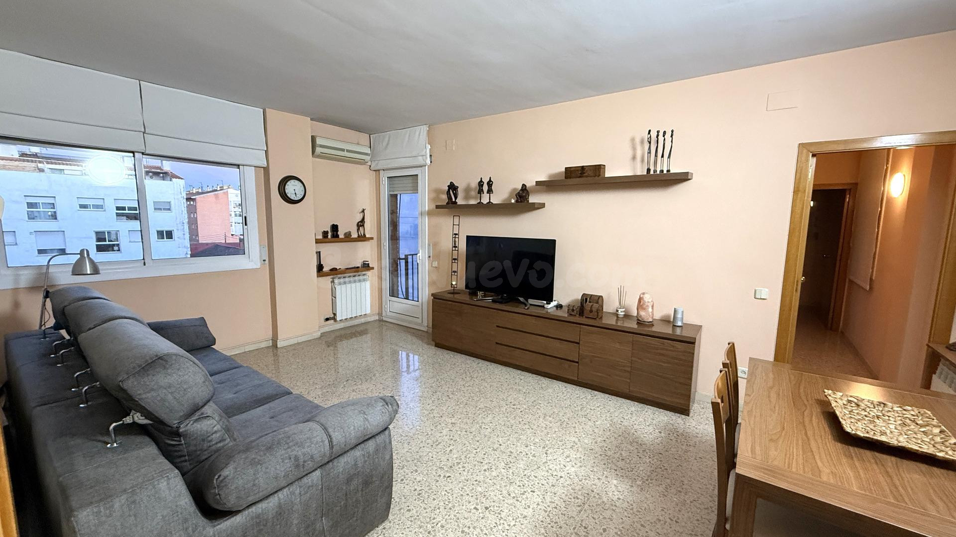 PISO DE 100m2 CON BALCON