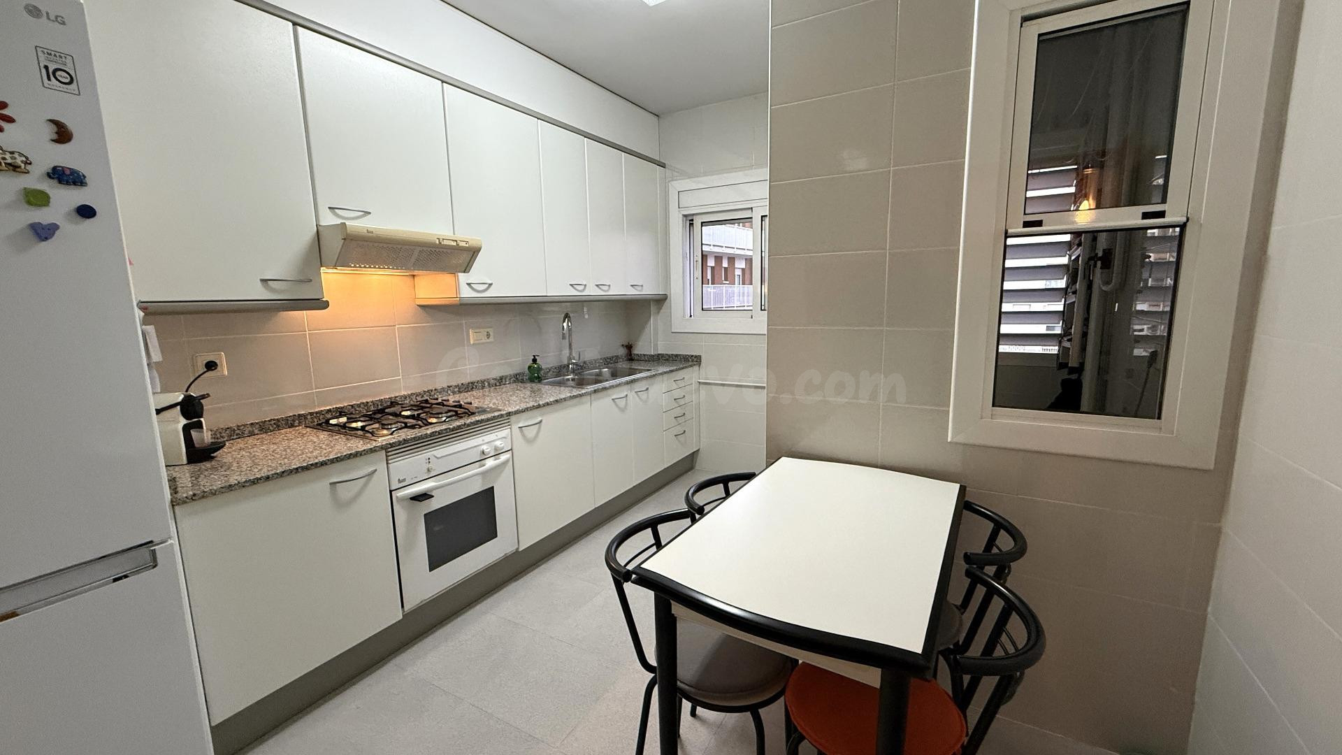 PISO DE 100m2 CON BALCON - foto 5