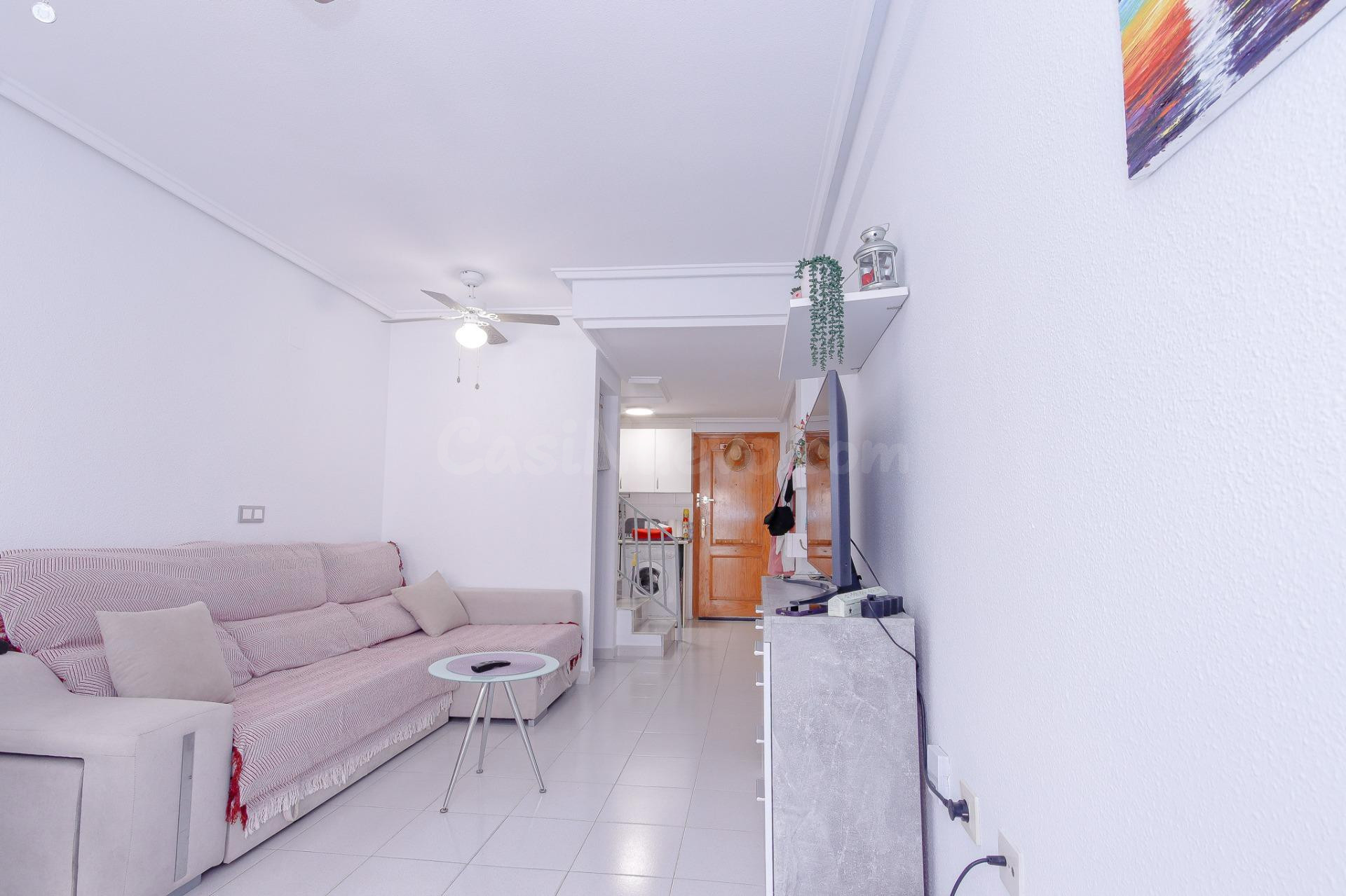 APARTAMENTO TIPO DUPLEX DE 1 DORMITORIO 1 BAÑO EN DOS PLANTA - foto 3