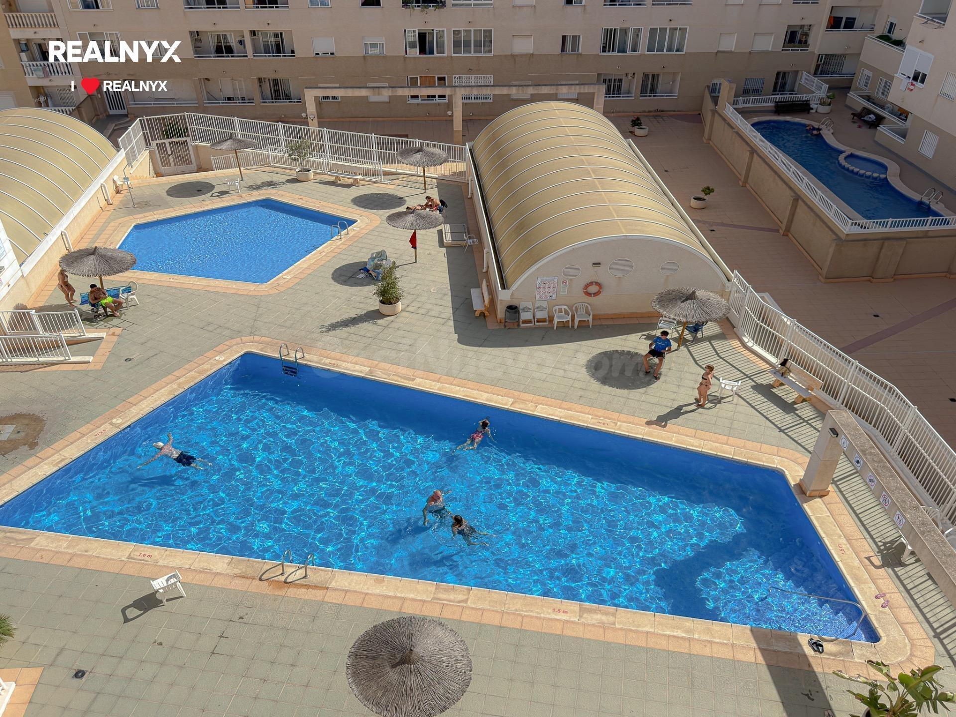 Centro de Torrevieja! Magnifico apartamento (Año 2003) con t - foto 2