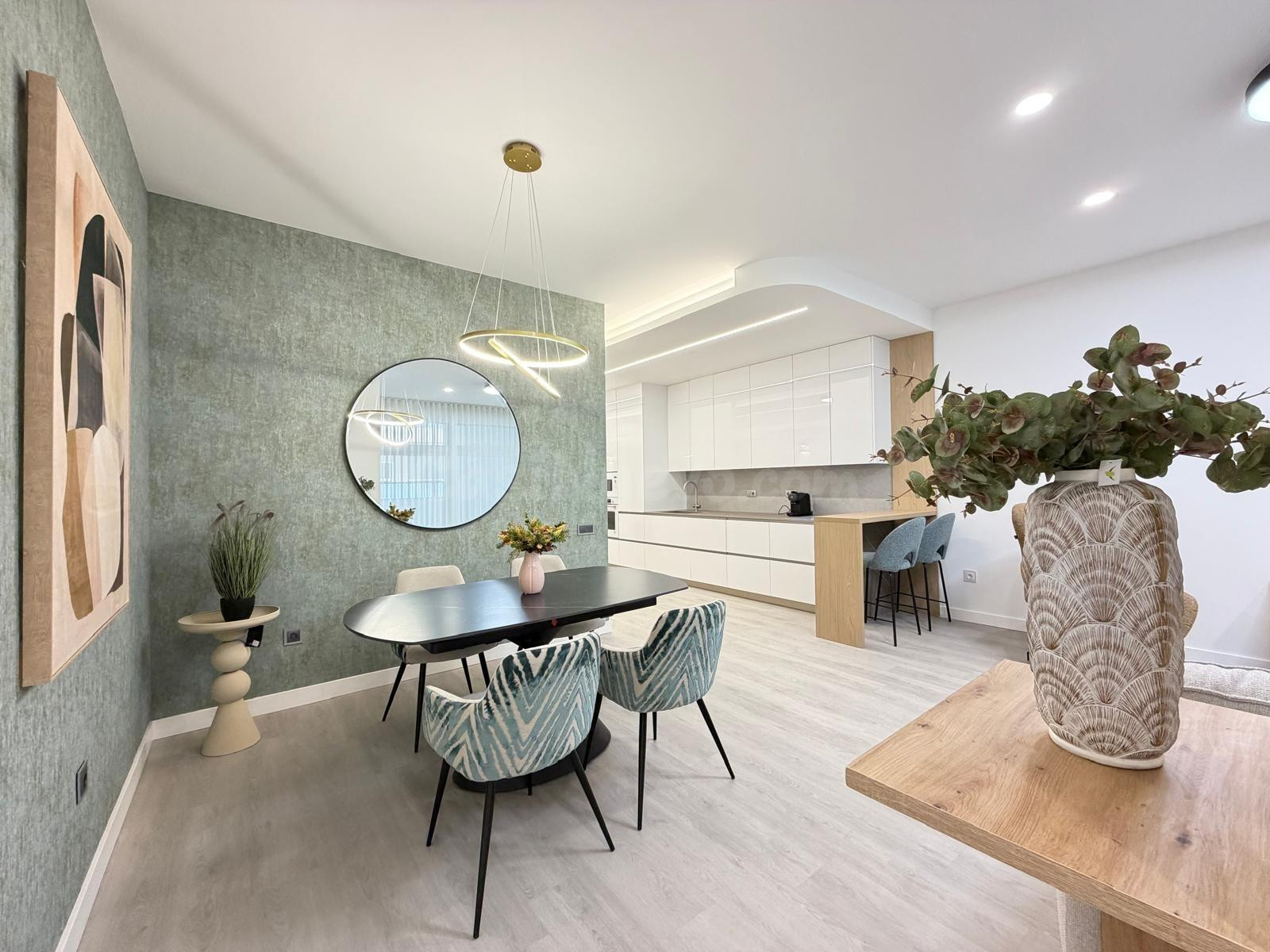 APARTAMENTO EN TORREVIEJA REFORMADO A 100 METROS DE PLAYA DE - foto 2