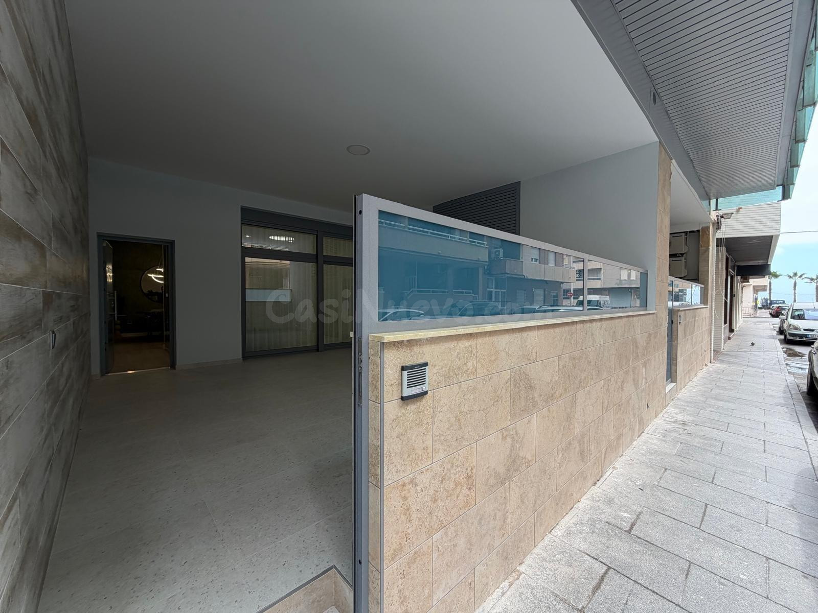 APARTAMENTO EN TORREVIEJA REFORMADO A 100 METROS DE PLAYA DE - foto 3