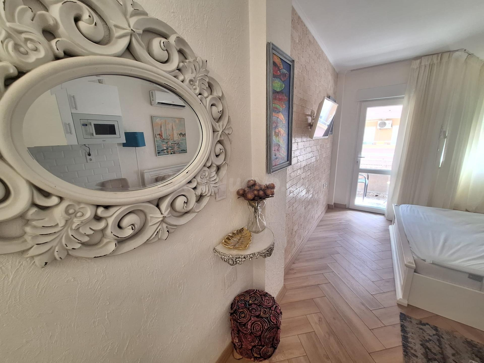 Estudio totalmente reformado a escasos metros de la playa De - foto 2