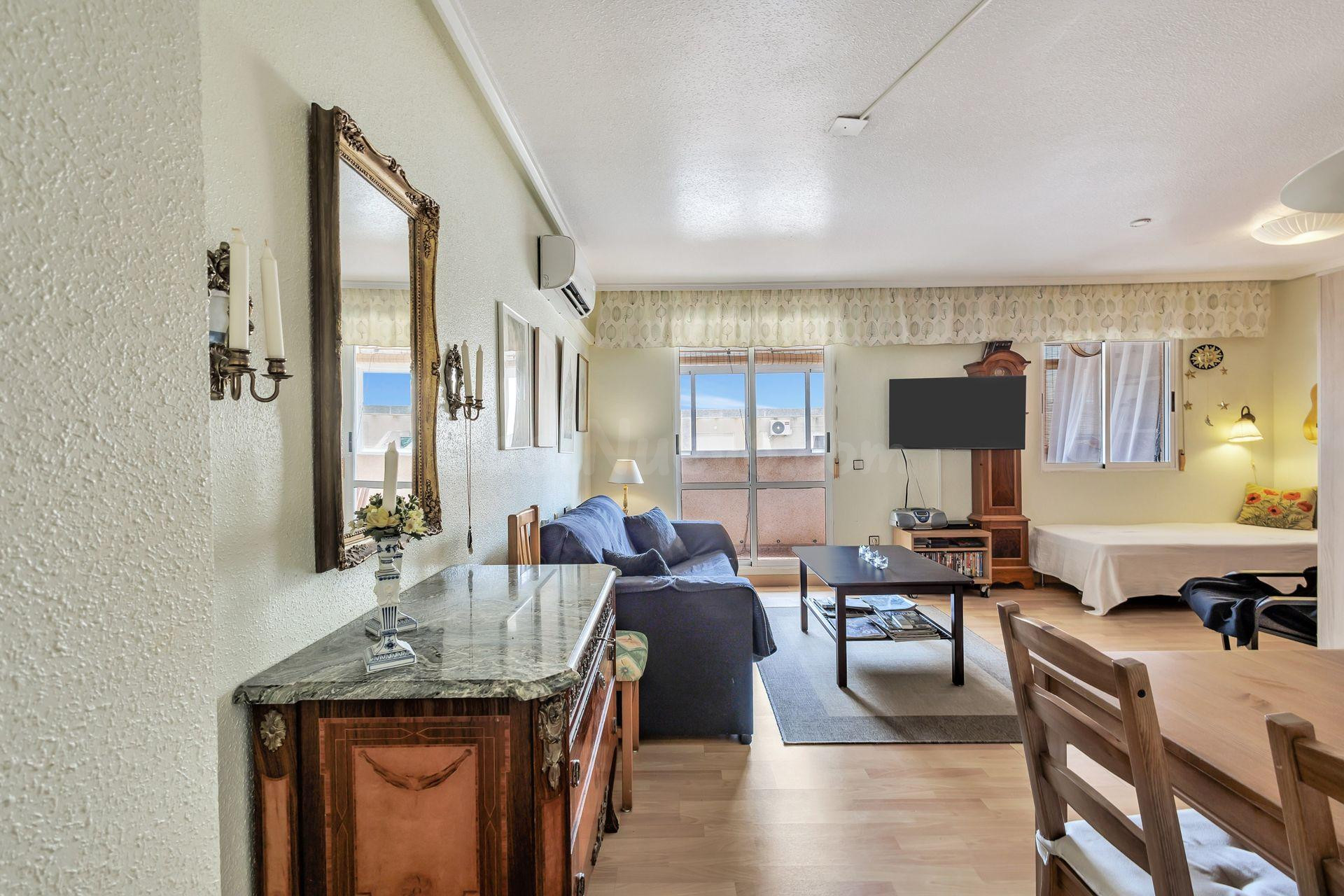 Apartamento de 1 dormitorio en Torrevieja - foto 3