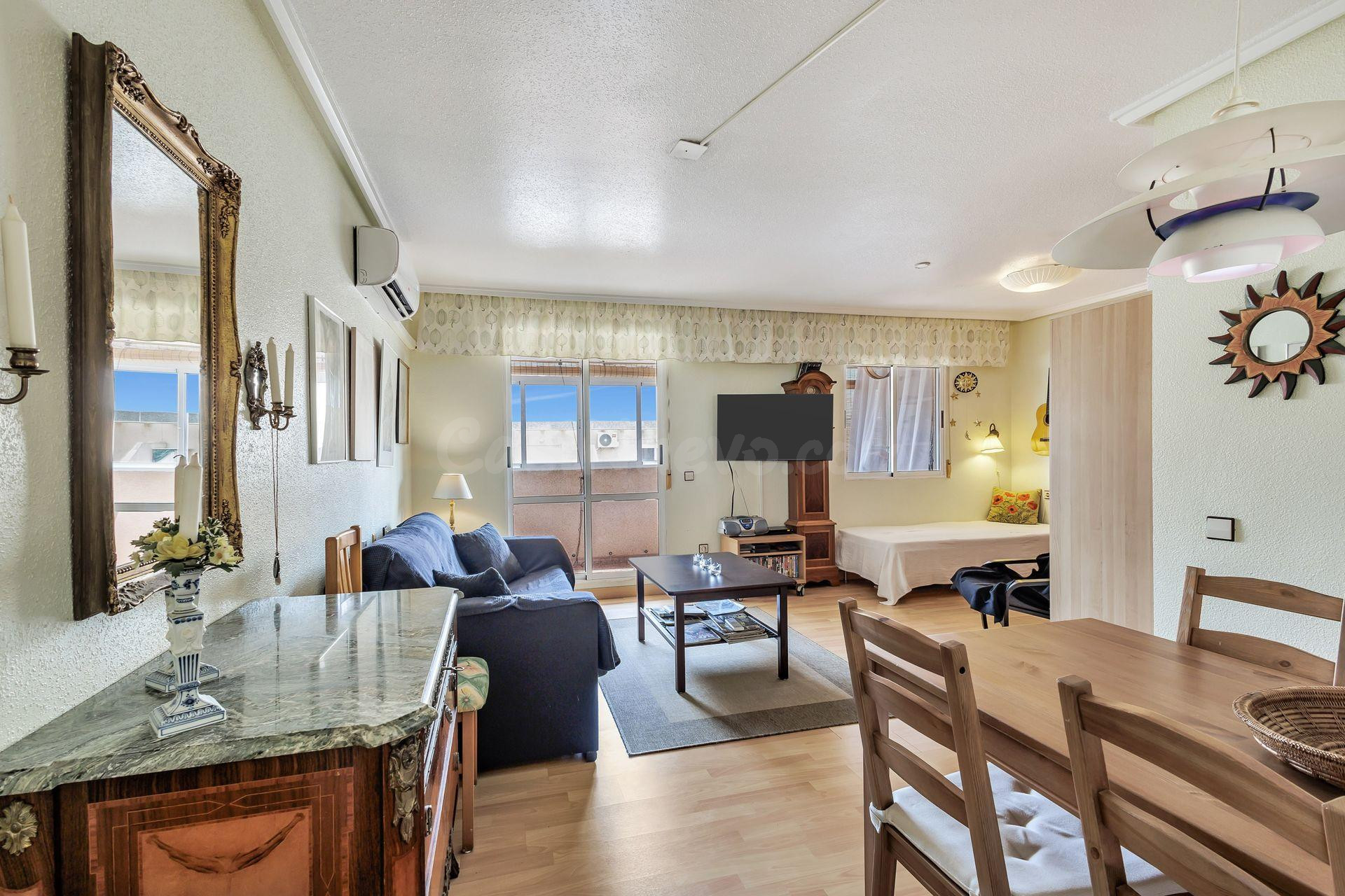Apartamento de 1 dormitorio en Torrevieja - foto 4