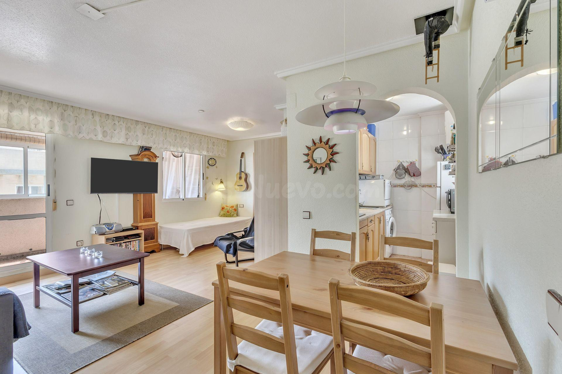 Apartamento de 1 dormitorio en Torrevieja - foto 5