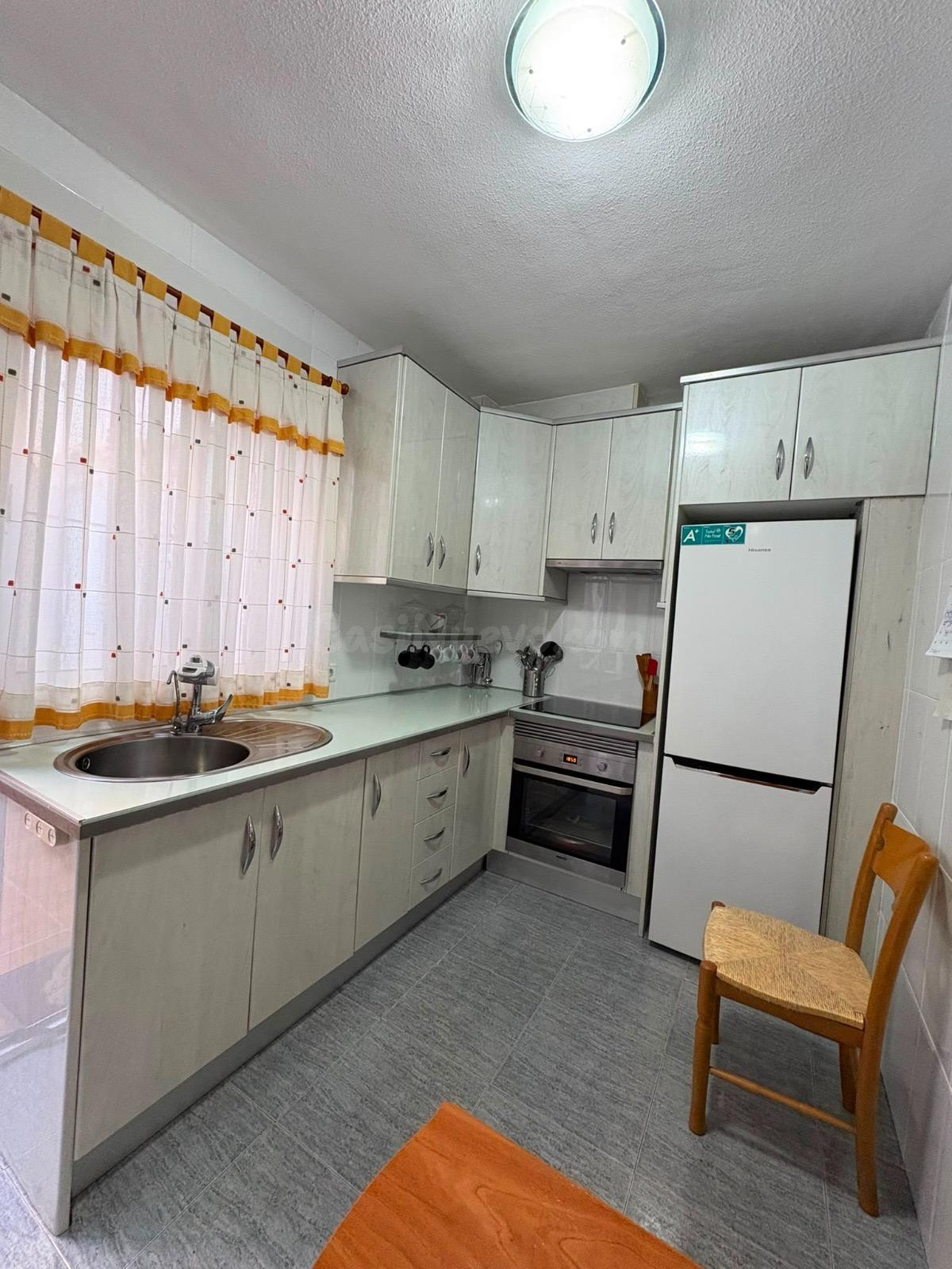 Chalet Adosado de 3 Plantas con Solárium 3 dormitorios 3 bañ - foto 4