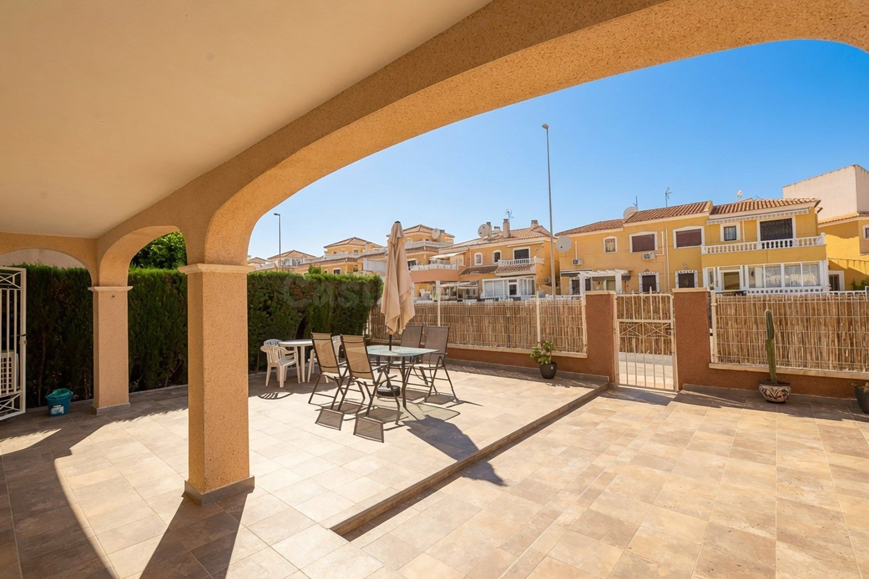 Apartamento de 2 dormitorios 2 baños en Playa Flamenca - foto 2