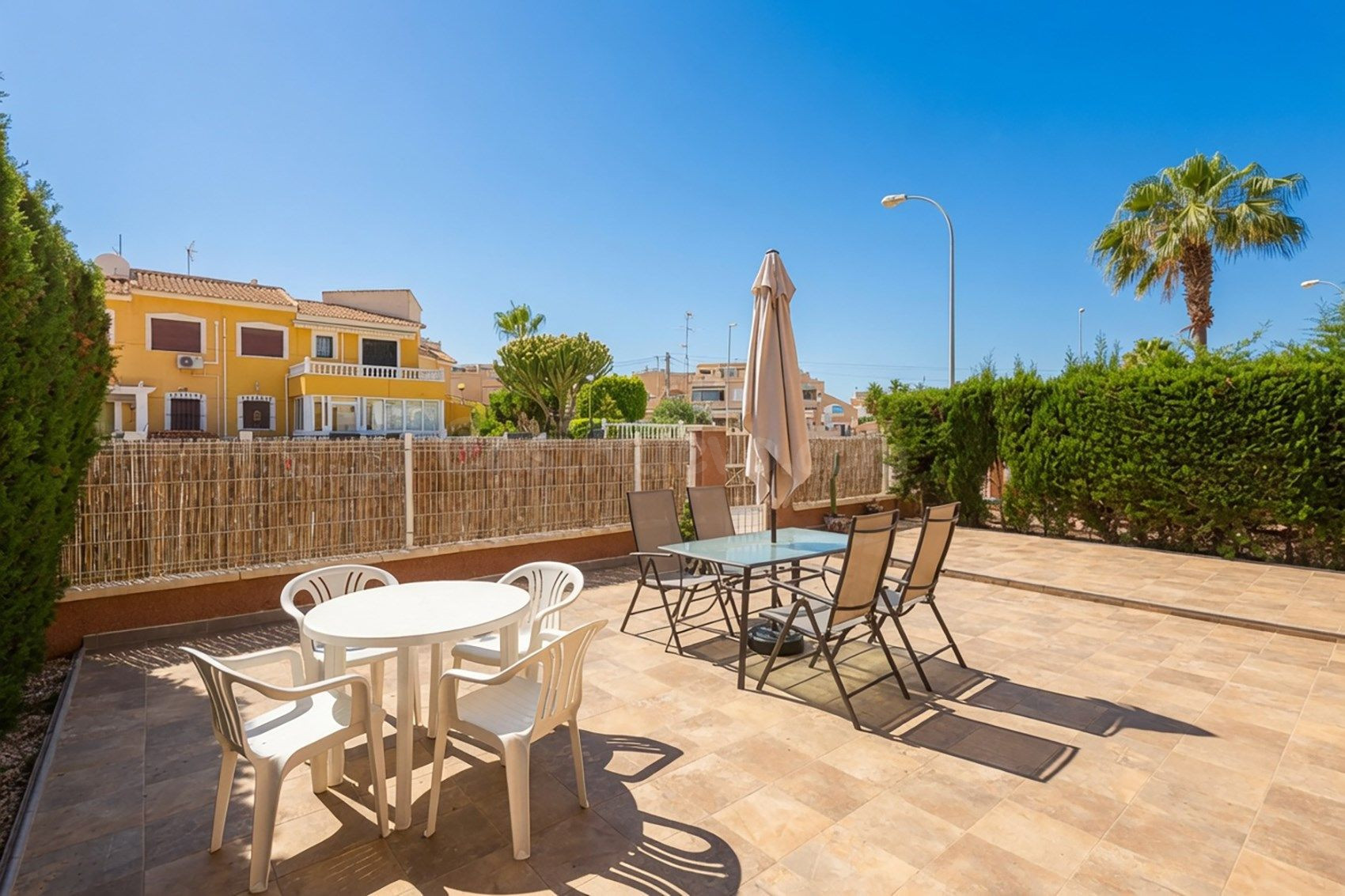 Apartamento de 2 dormitorios 2 baños en Playa Flamenca - foto 3