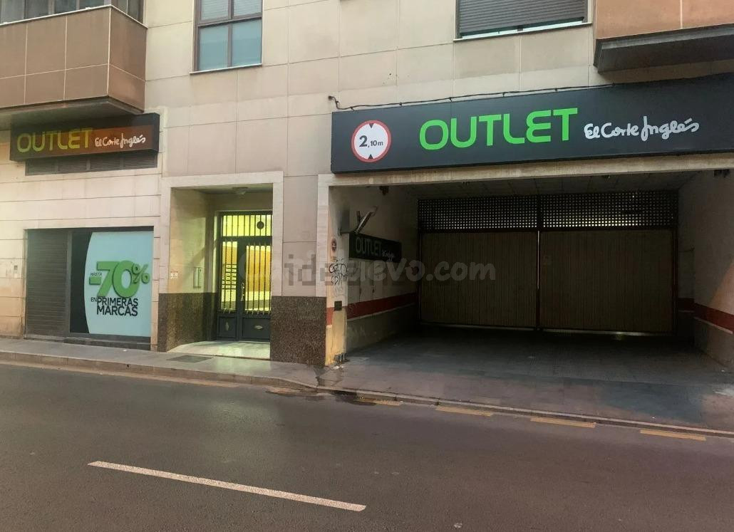 SE ALQUILA PLAZA DE GARAJE EN CENTRO DE TORREVIEJA ( ALICANT - foto 2