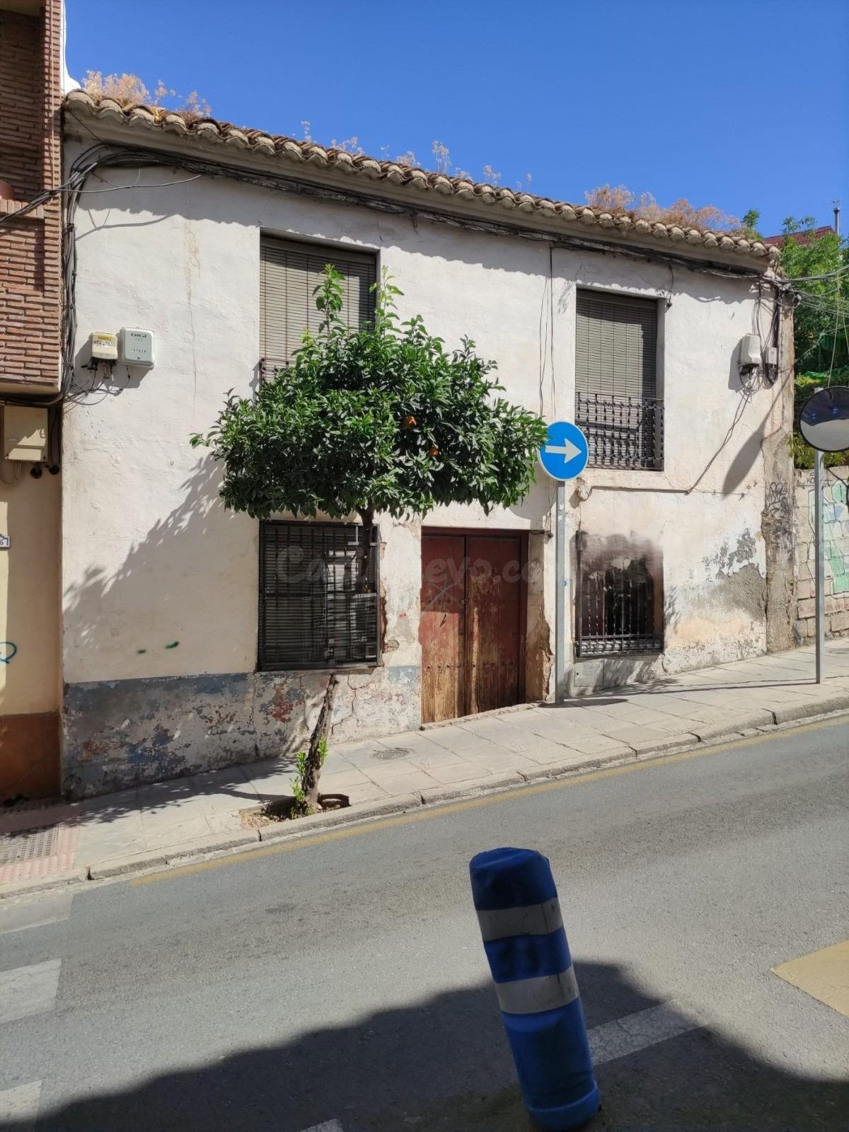 ¡OPORTUNIDAD EN PLENO CENTRO DE HUÉTOR VEGA! - foto 3