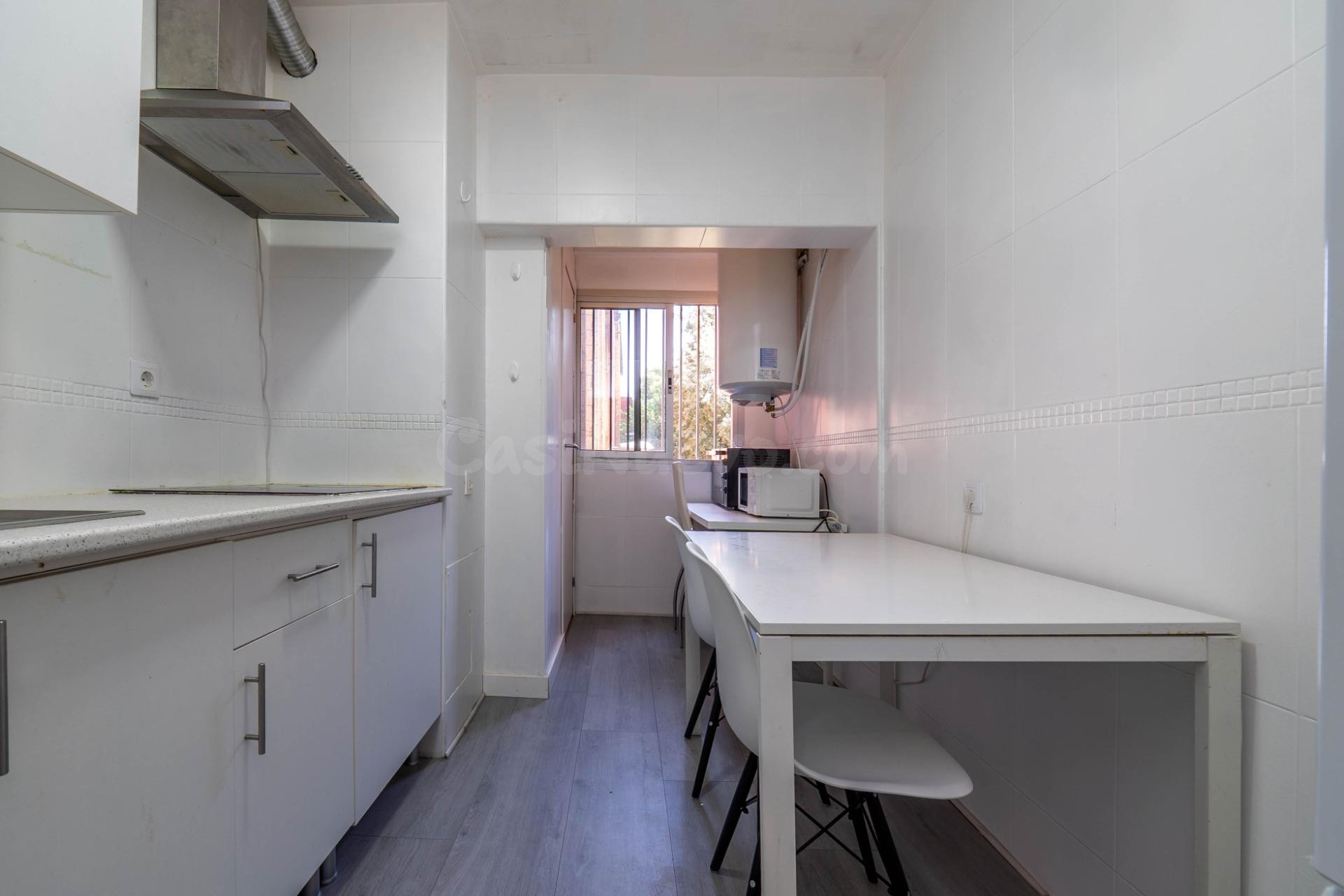 Piso de 5 dormitorios ideal para INVERSORES junto a edificio - foto 5