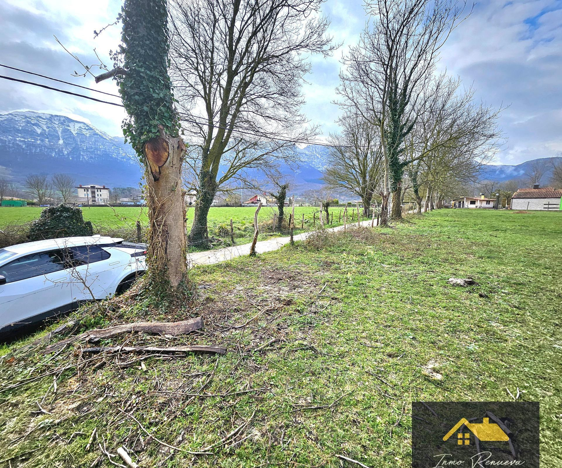 Se vende Terreno Urbanizable en Villasuso de Mena, Valle de  - foto 2
