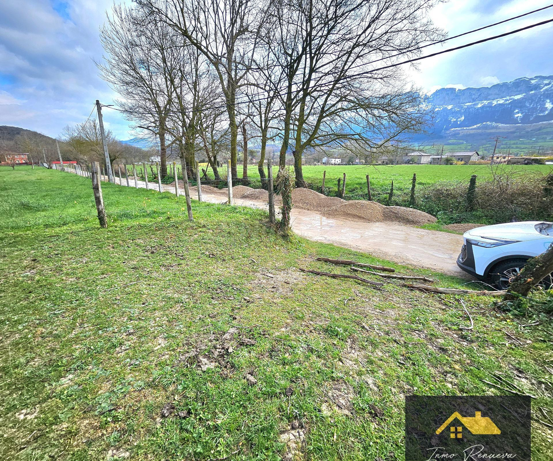 Se vende Terreno Urbanizable en Villasuso de Mena, Valle de  - foto 3