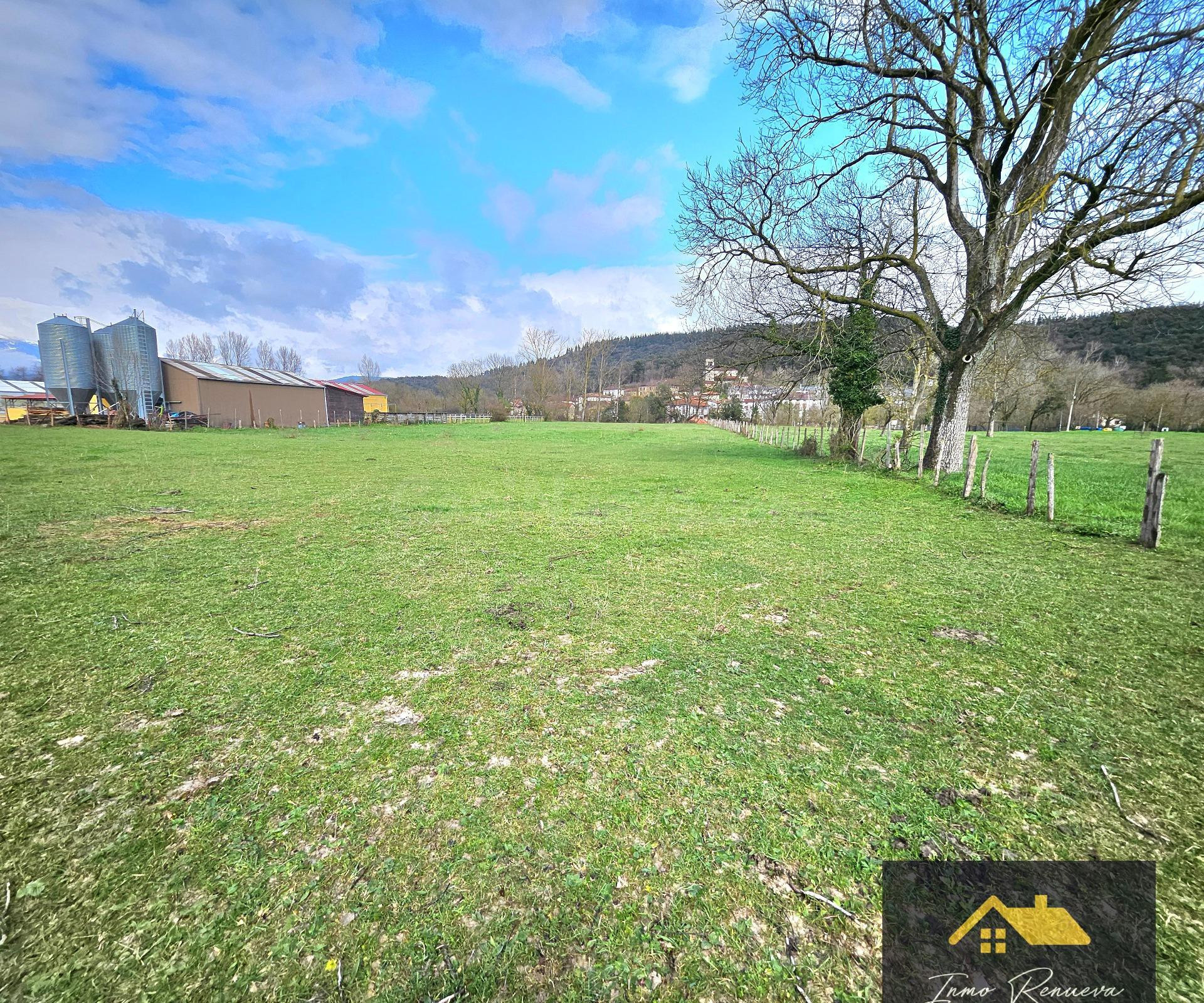 Se vende Terreno Urbanizable en Villasuso de Mena, Valle de  - foto 4