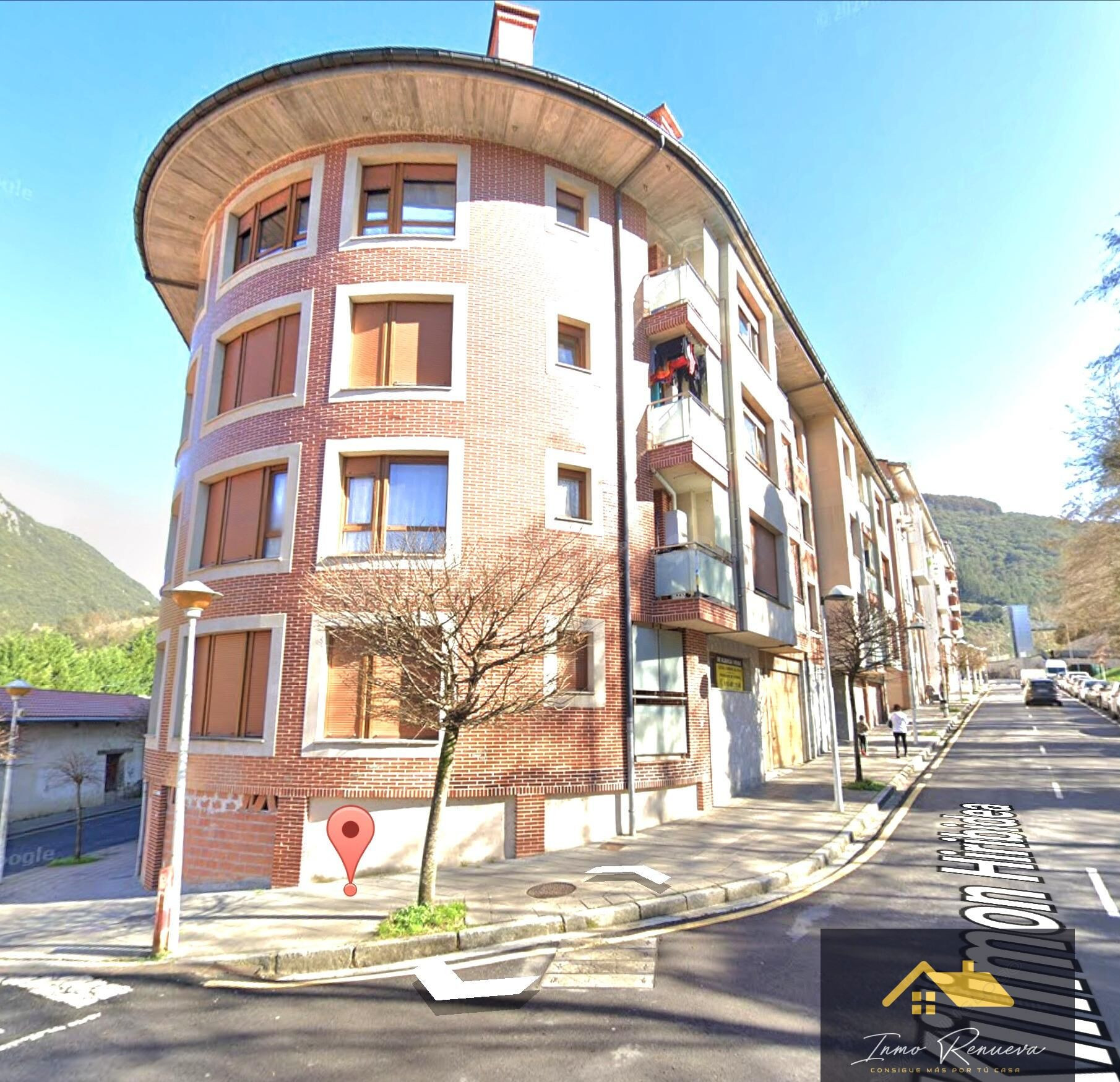 Se Venden dos locales unidos con 436 m2 en Mendaro - foto 2