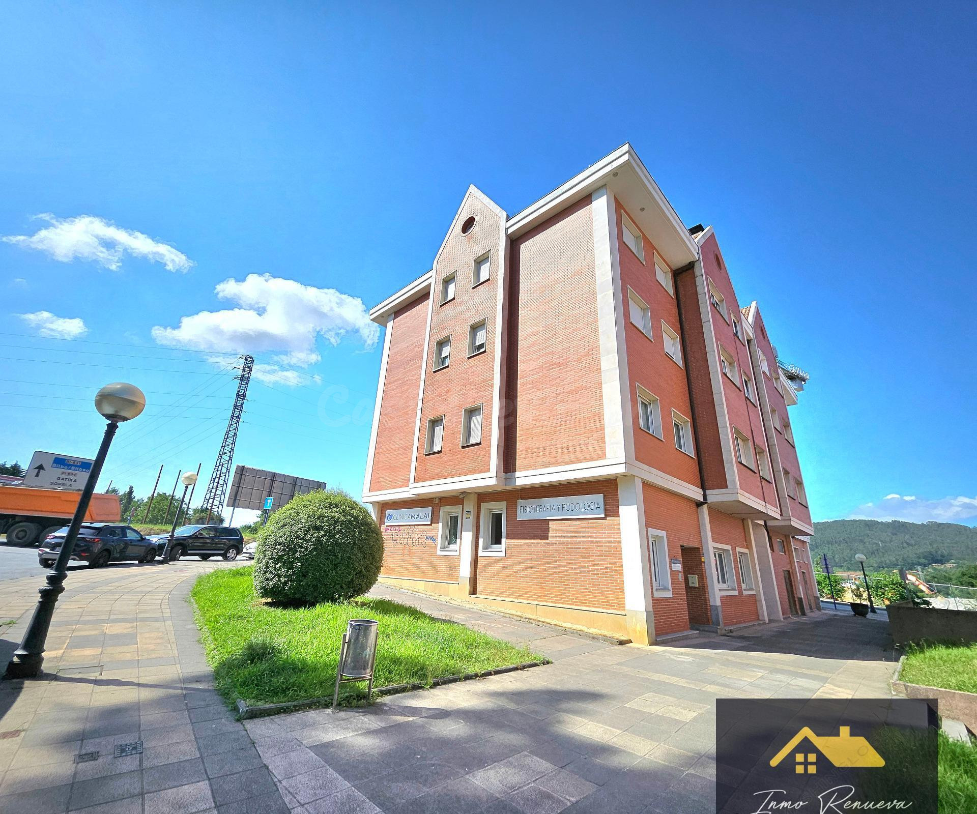 Se vende Local oficina con Ascensor en Mungía - foto 3