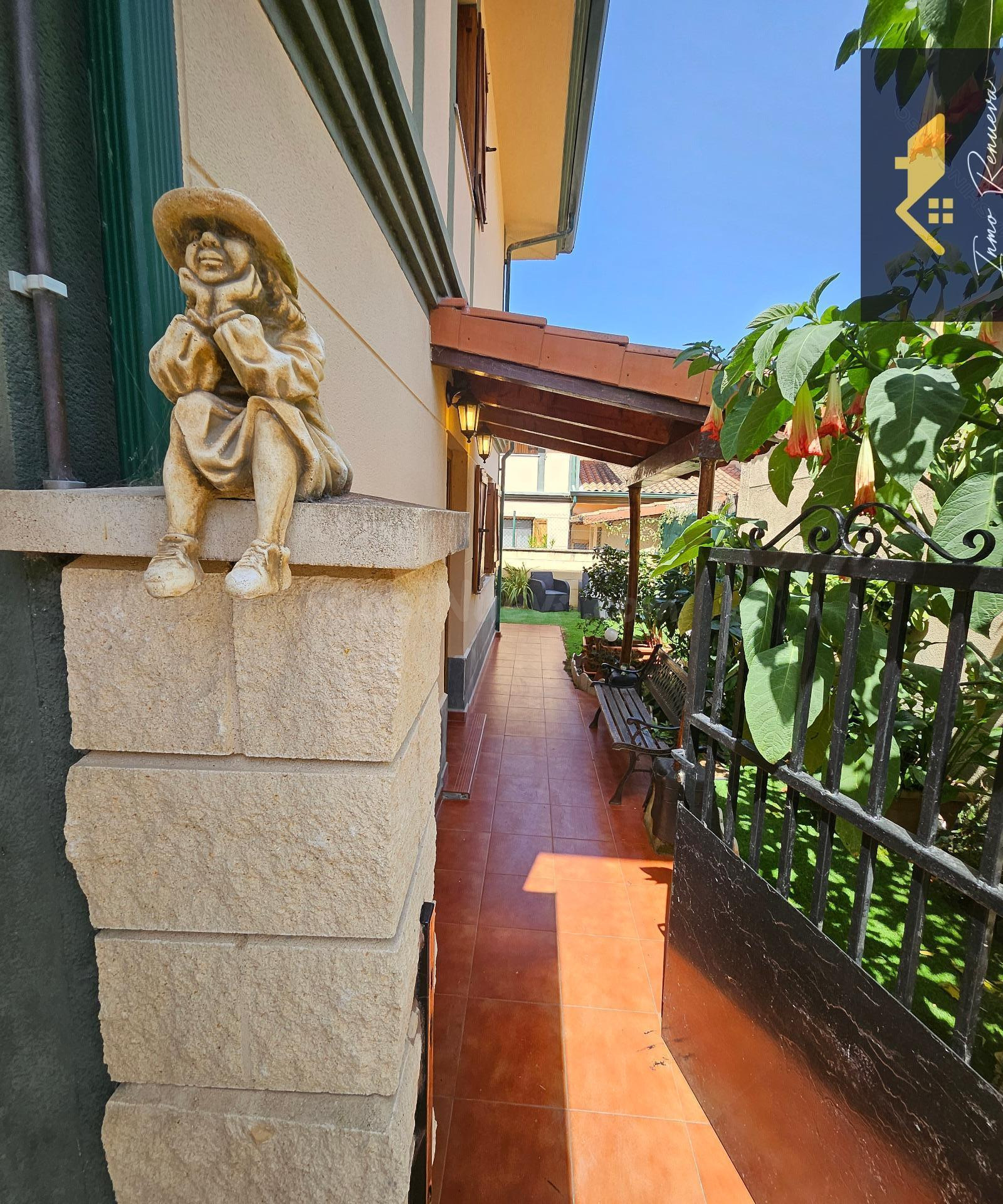 Se vende chalet independiente con piscina comunitaria en Ota - foto 5