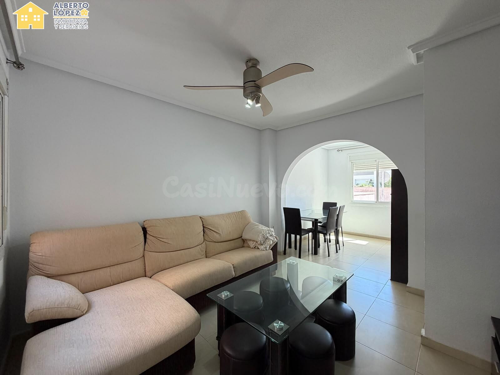 Bungalow en alquiler con terraza y solárium en Gran Alacant - foto 2
