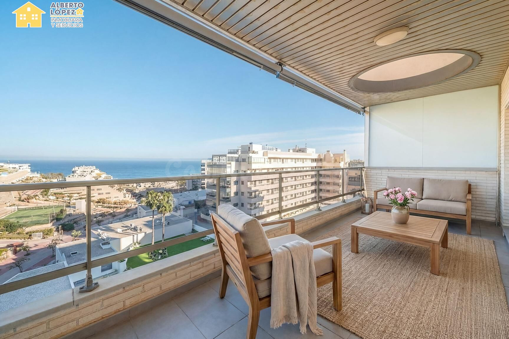 Ático con terraza de uso privado y vistas al mar definitivas - foto 2