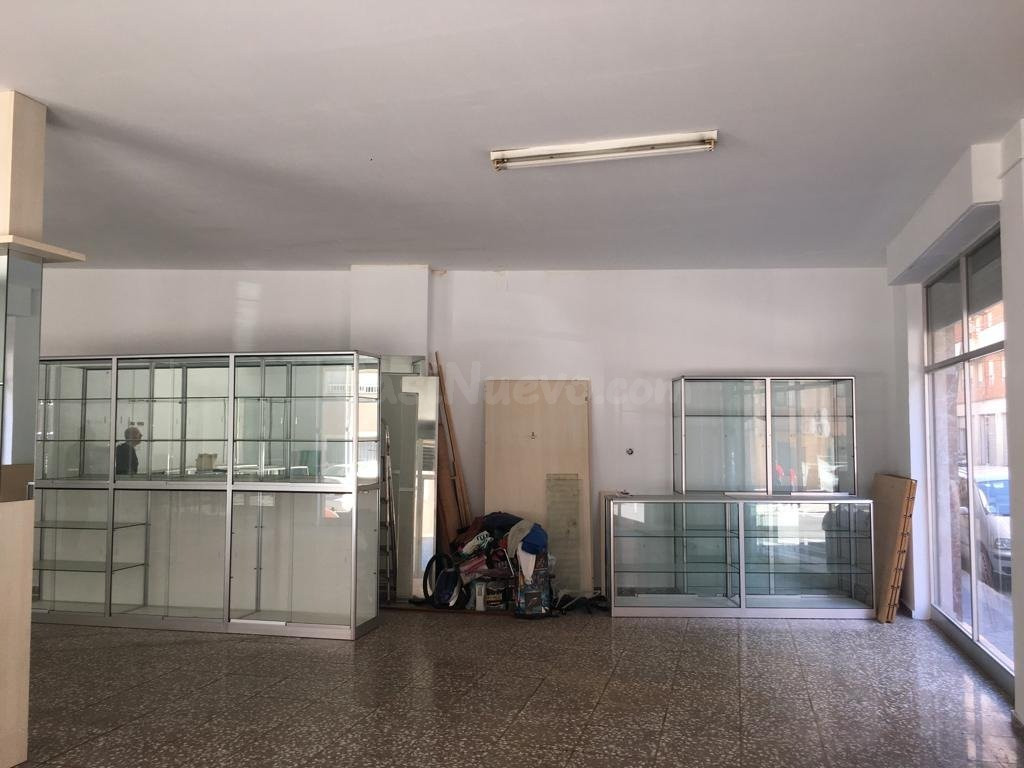 SE ALQUILA LOCAL COMERCIAL ZONA PLAZA CREVILLENTE - foto 4