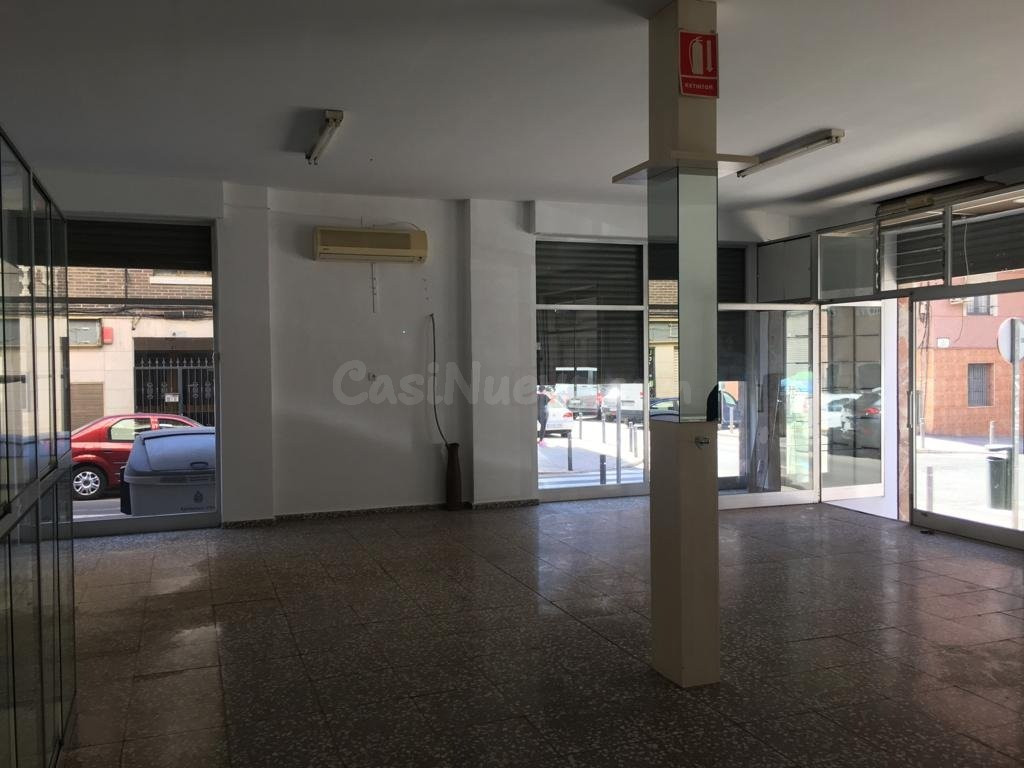 SE ALQUILA LOCAL COMERCIAL ZONA PLAZA CREVILLENTE - foto 5