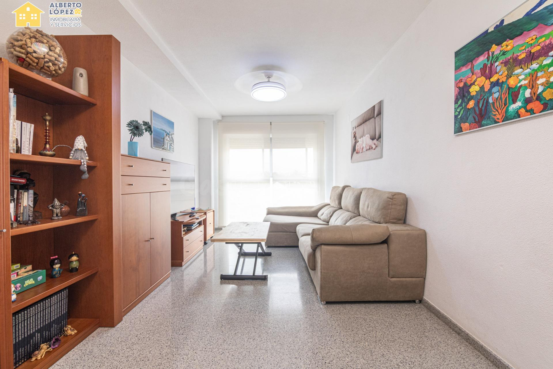 Venta vivienda VPO con plaza de garaje en Elche ciudad. - foto 3