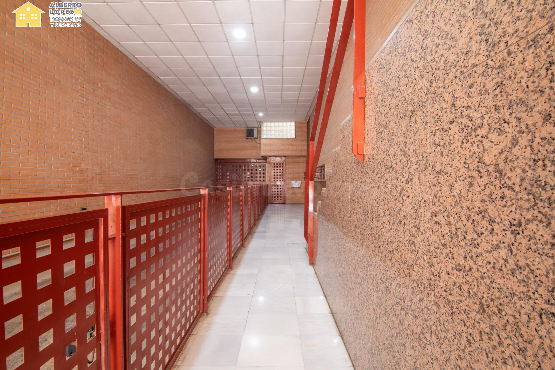 Venta vivienda VPO con plaza de garaje en Elche ciudad. - foto 4