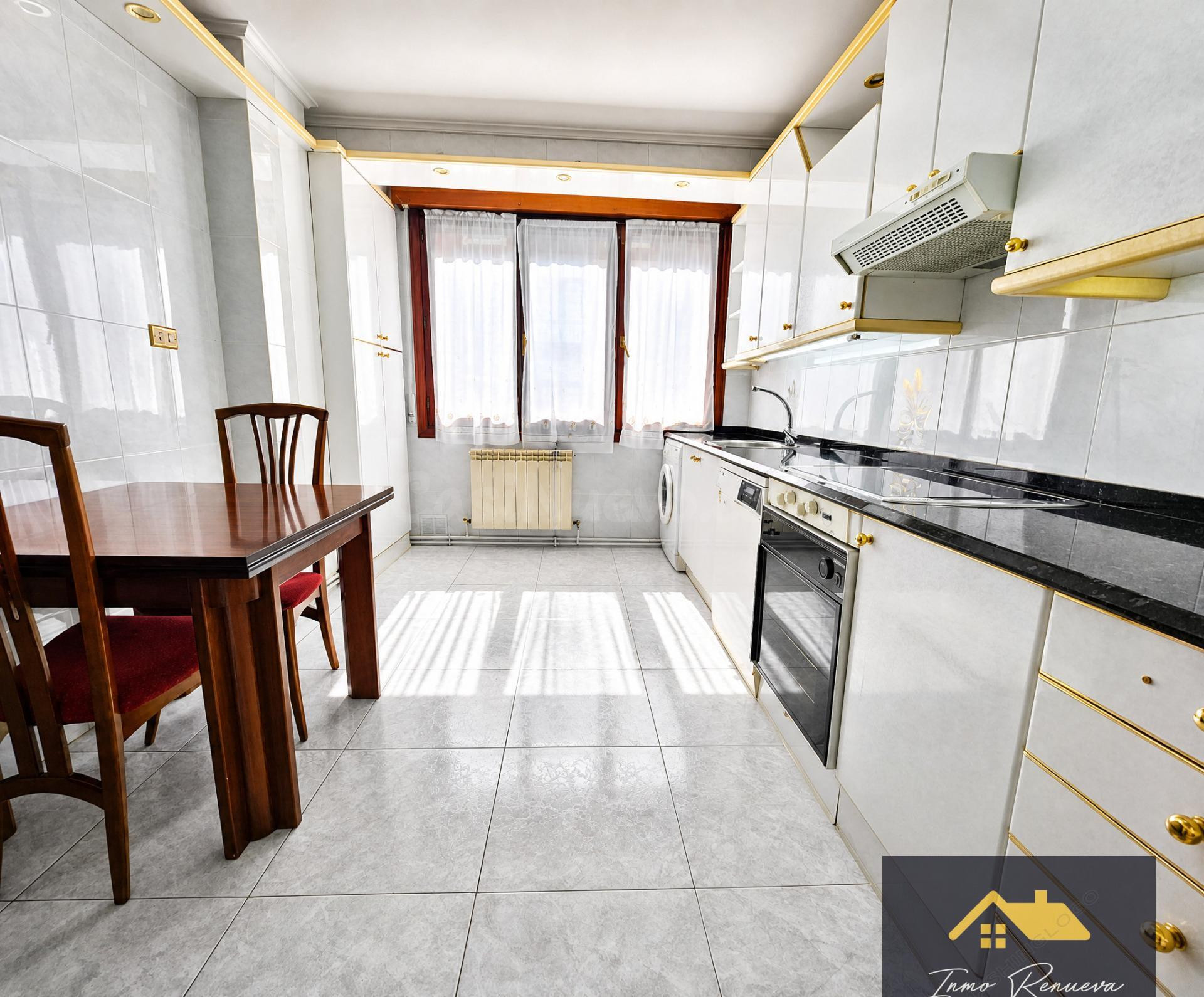 Se vende piso de 100m2 en el centro de Portugalete - foto 5