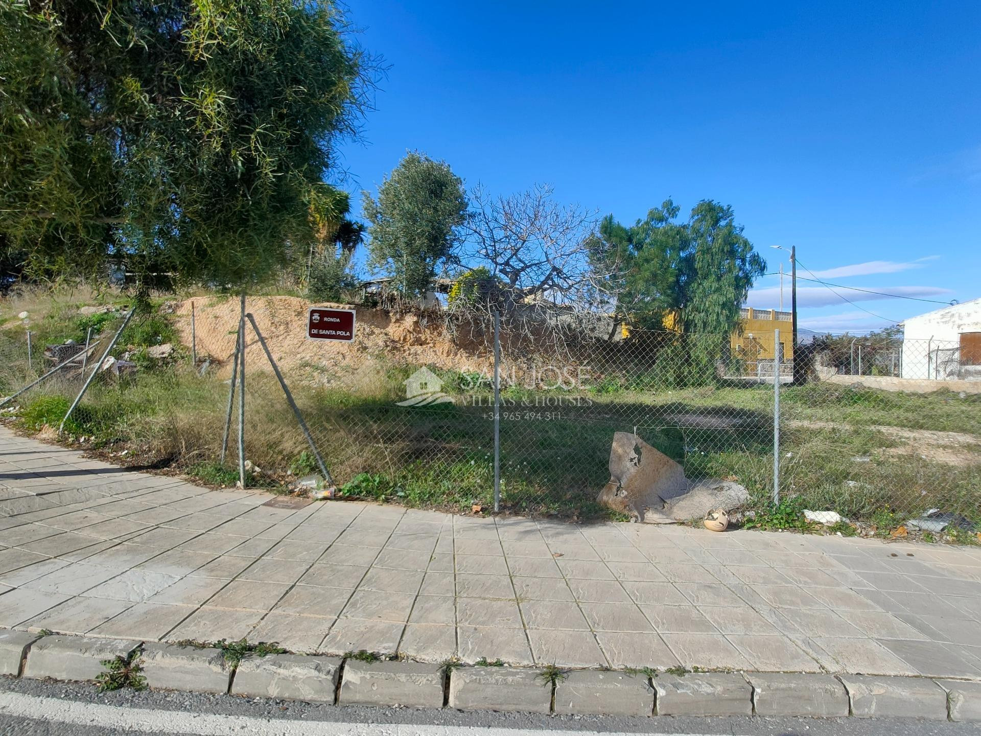 SE VENDE SOLAR URBANO AL LADO DE COLEGIOS E INSTITUTOS EN AS - foto 3