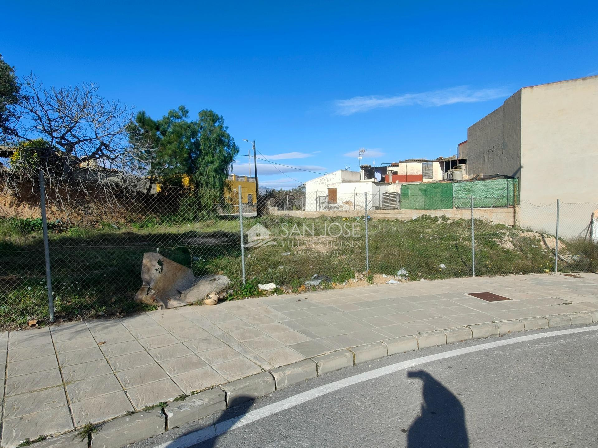 SE VENDE SOLAR URBANO AL LADO DE COLEGIOS E INSTITUTOS EN AS - foto 5