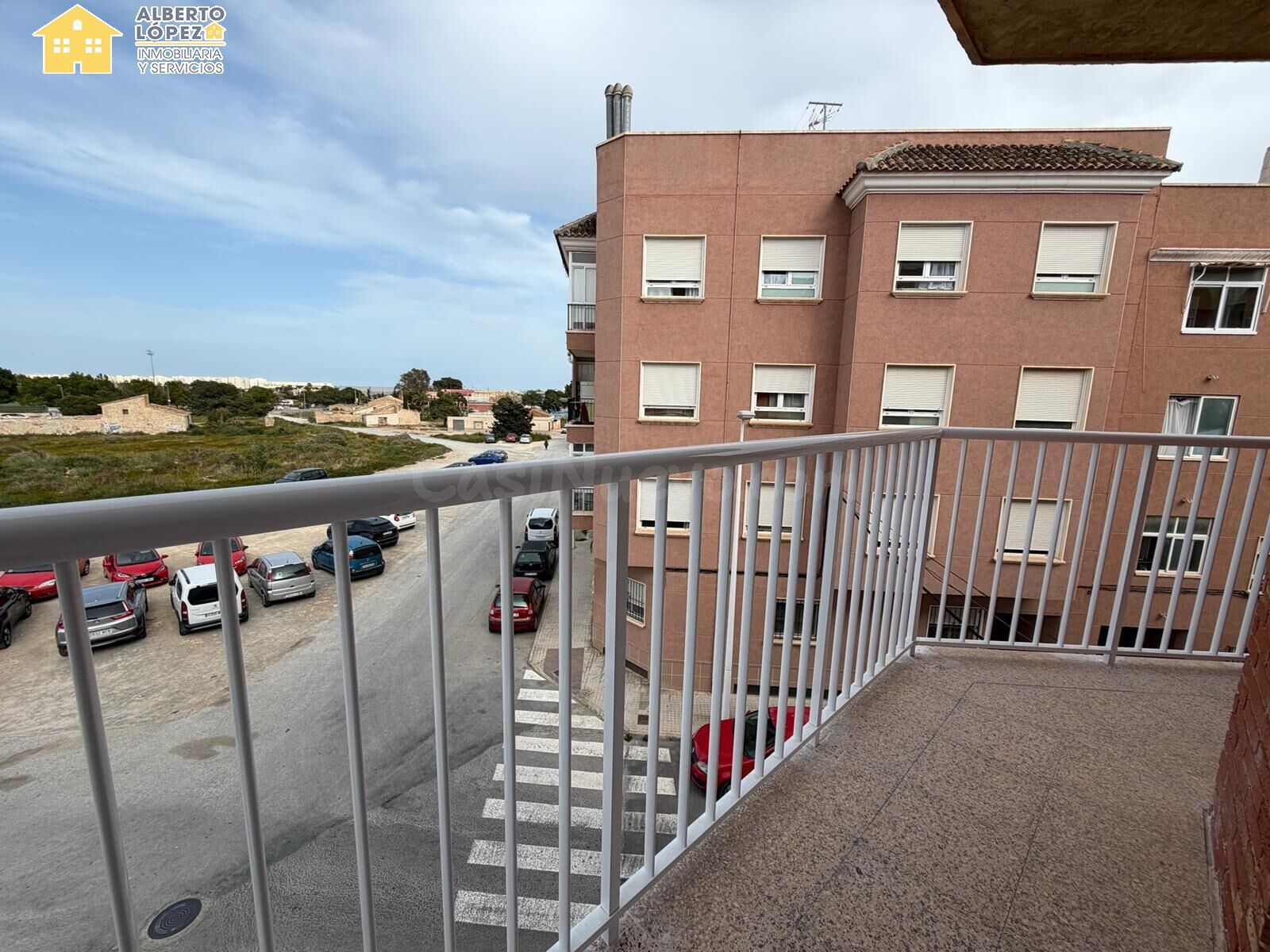 Se alquila magnifica vivienda de Septiembre a Junio en El Al