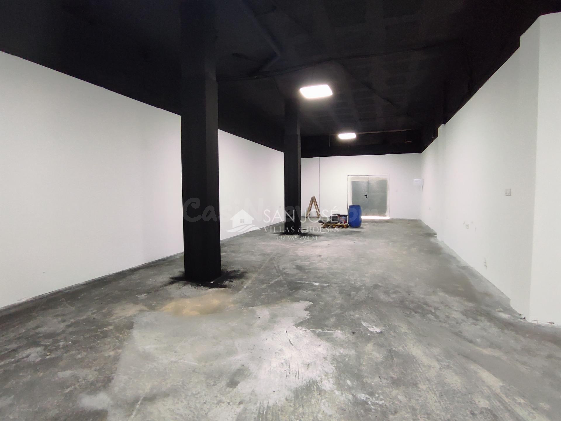 SE VENDE O ALQUILA CON OPCIÓN COMPRA LOCAL COMERCIAL DIÁFANO - foto 3