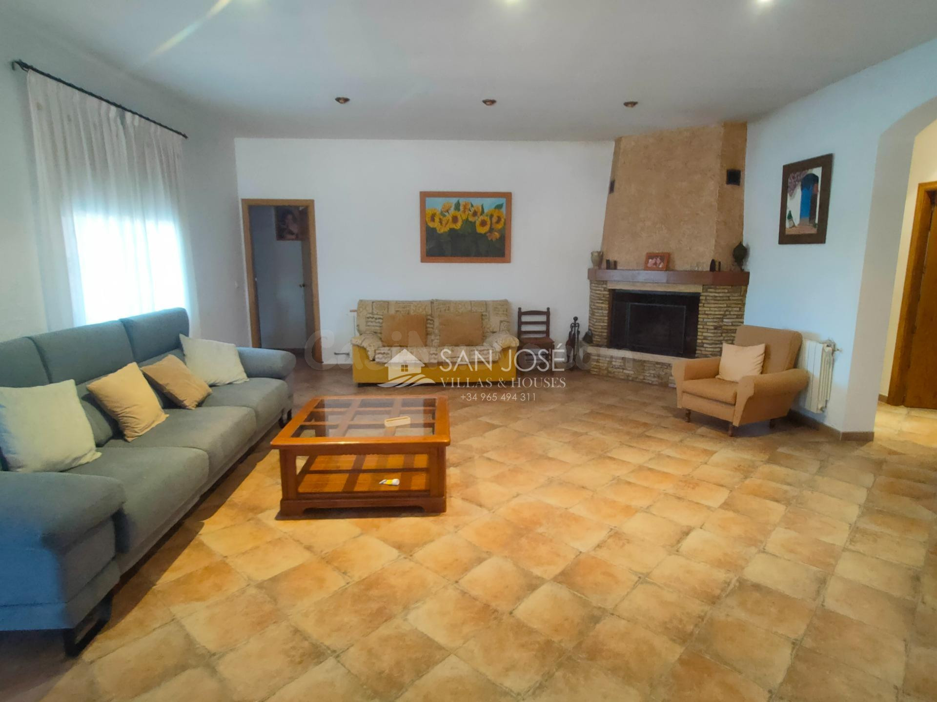 SE VENDE CHALET EN MUY BUEN ESTADO EN NOVELDA ZONA CAMPET - foto 4