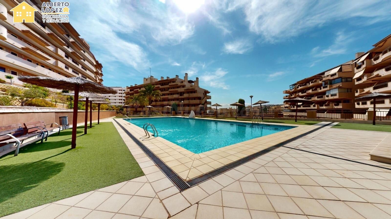 Estupenda vivienda para vivir todo el año en Los Arenales de - foto 2