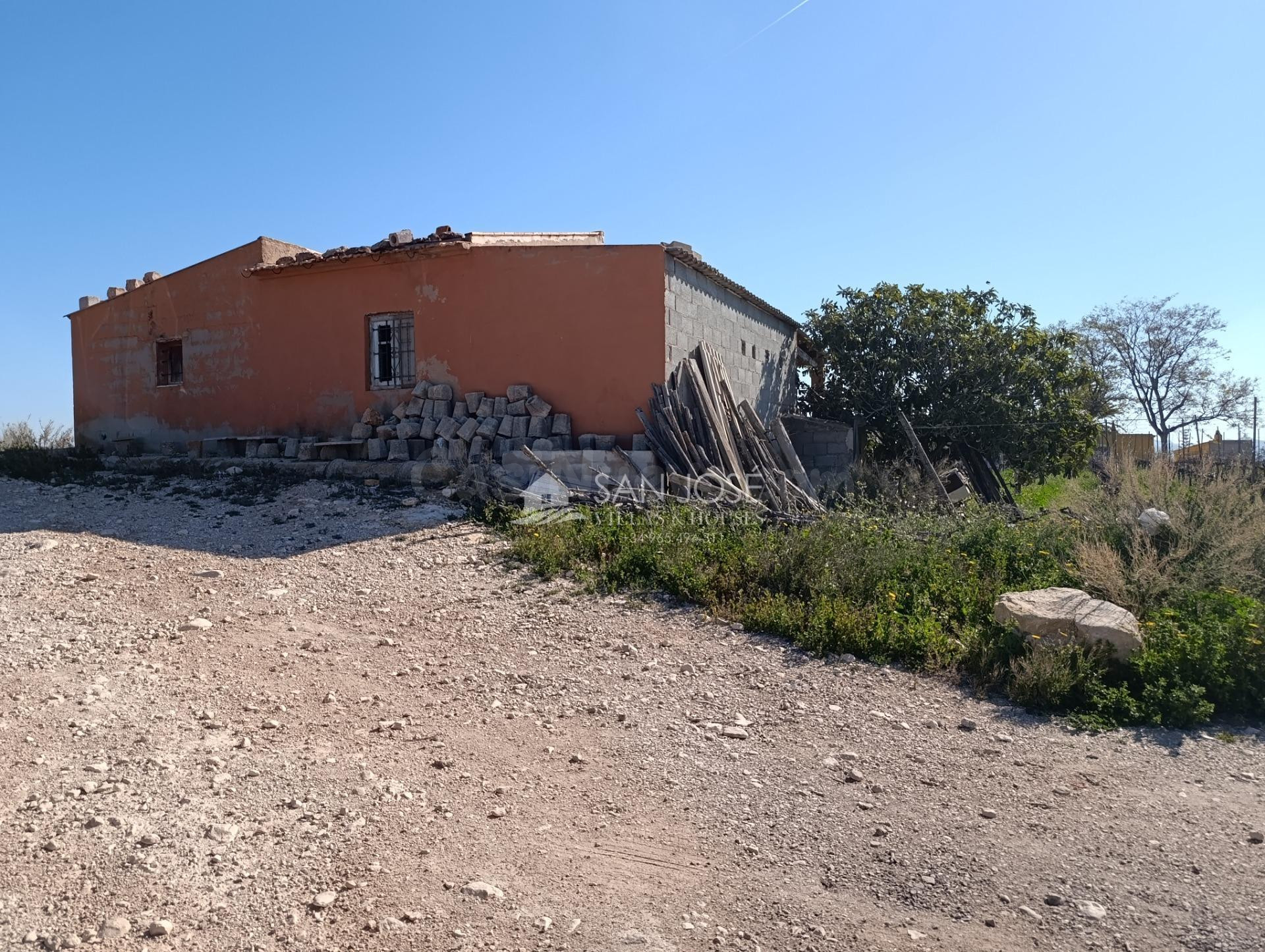 SE VENDE CASA DE CAMPO EN NOVELDA EN LA HORNA BAJA - foto 2