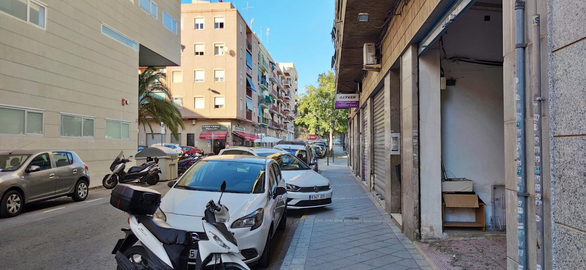 LOCAL EN VENTA EN ZONA DE PASO, FRENTE CENTRO DE SALUD DOCTO